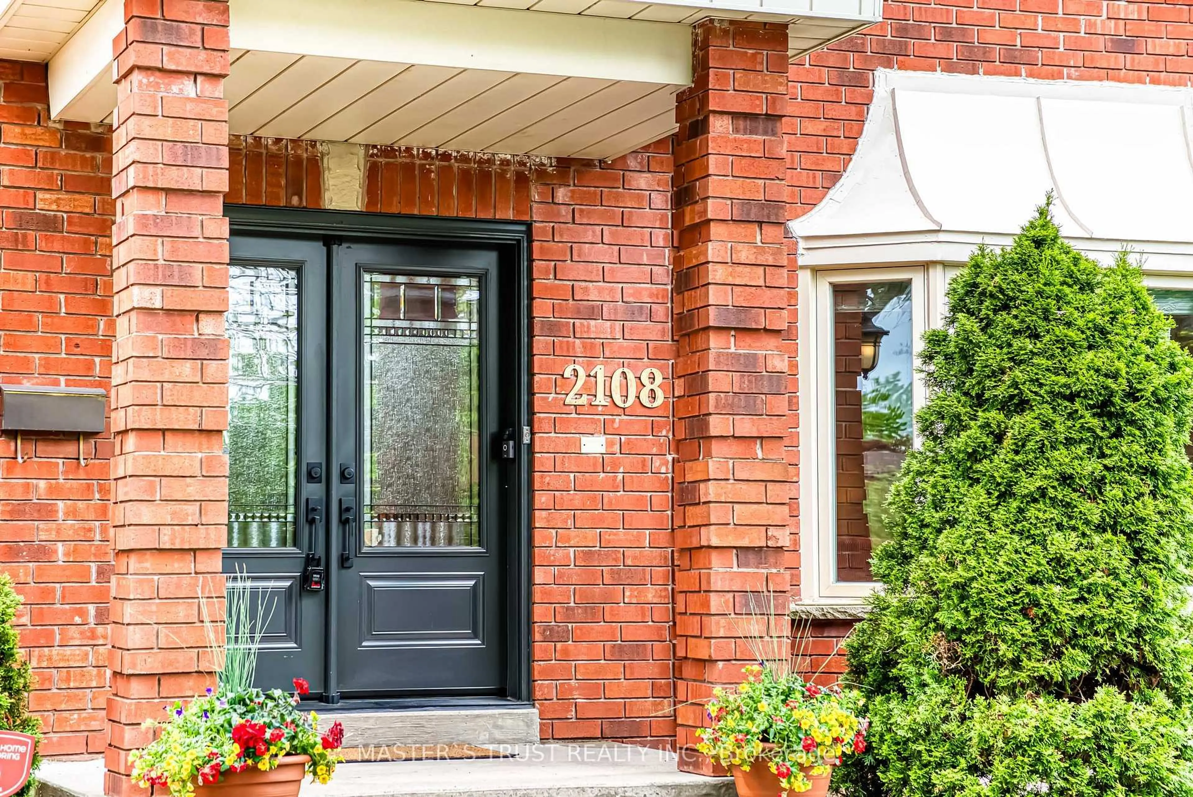 Unknown for 2108 Grenville Dr, Oakville Ontario L6H 3Y6