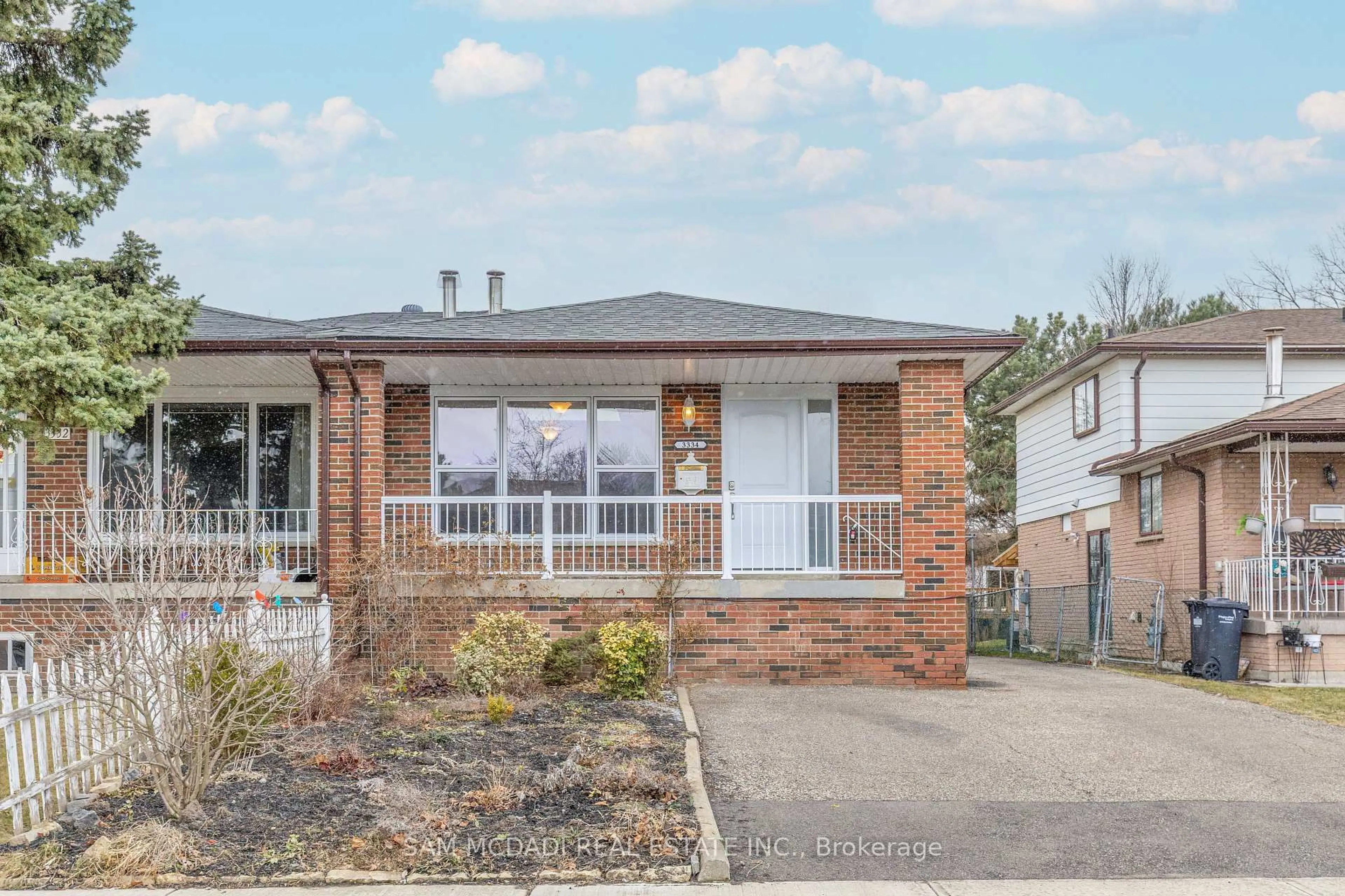 Home with brick exterior material, street for 3334 Acala Cres, Mississauga Ontario L5A 3E3