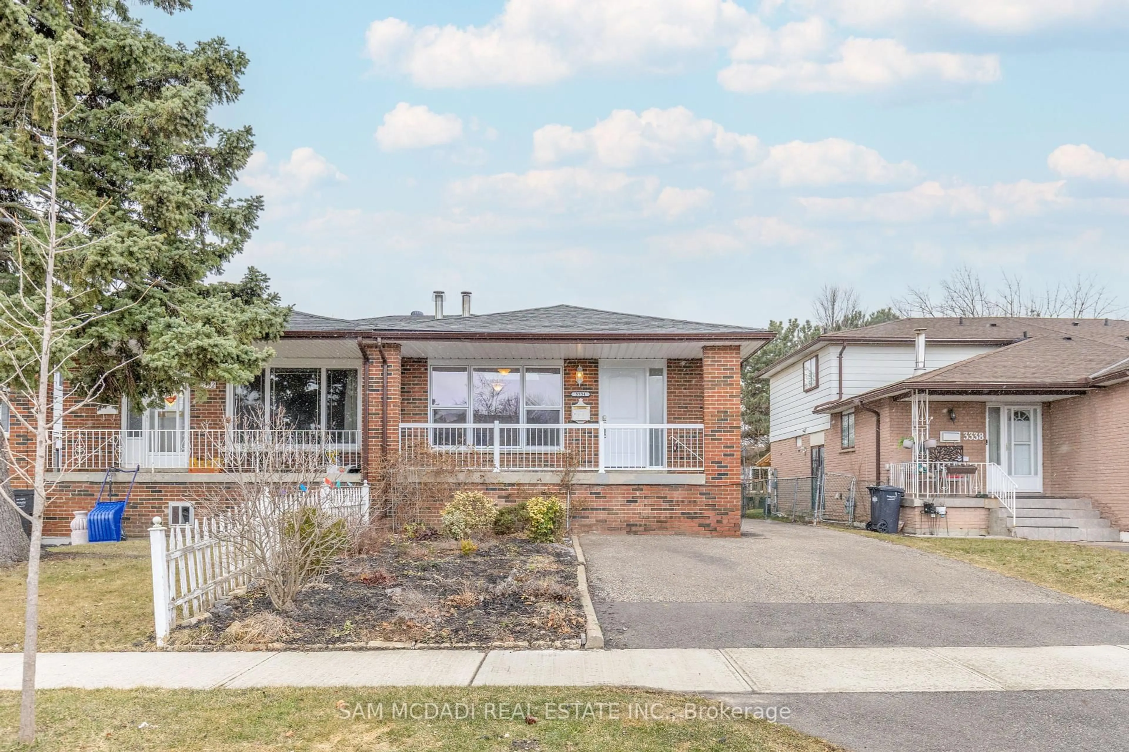 Home with brick exterior material, street for 3334 Acala Cres, Mississauga Ontario L5A 3E3