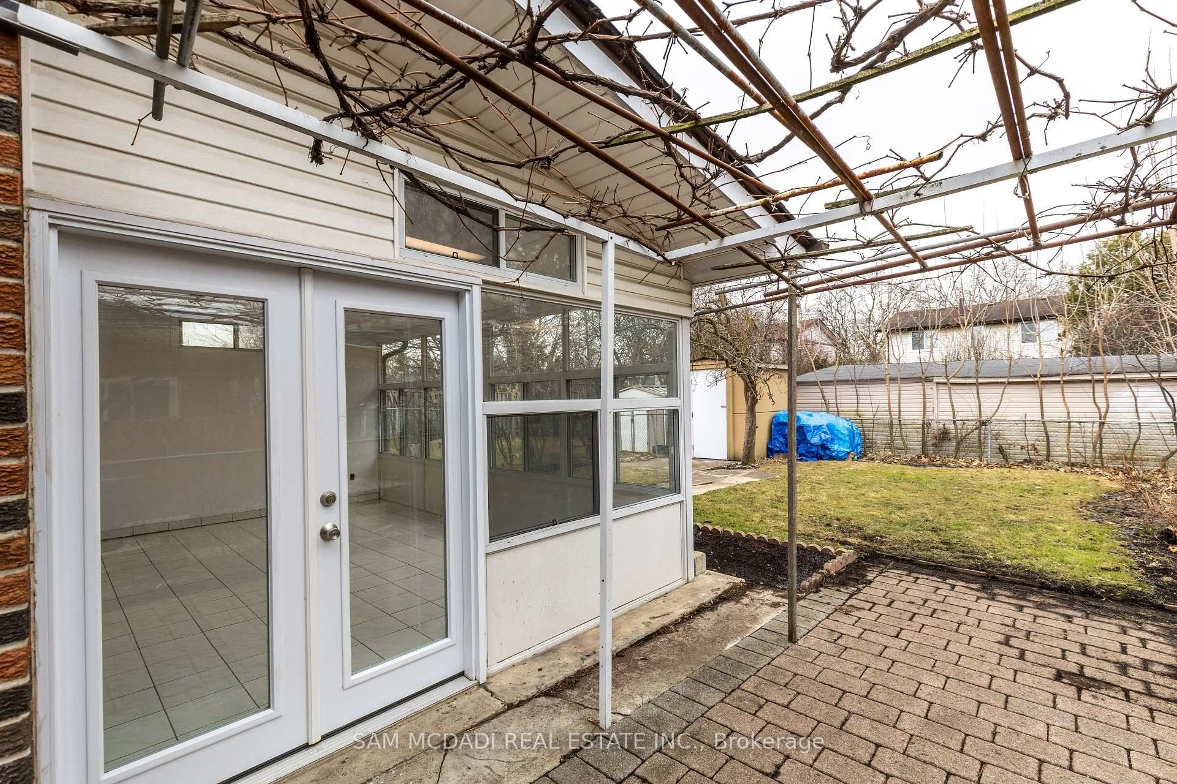 Patio, street for 3334 Acala Cres, Mississauga Ontario L5A 3E3