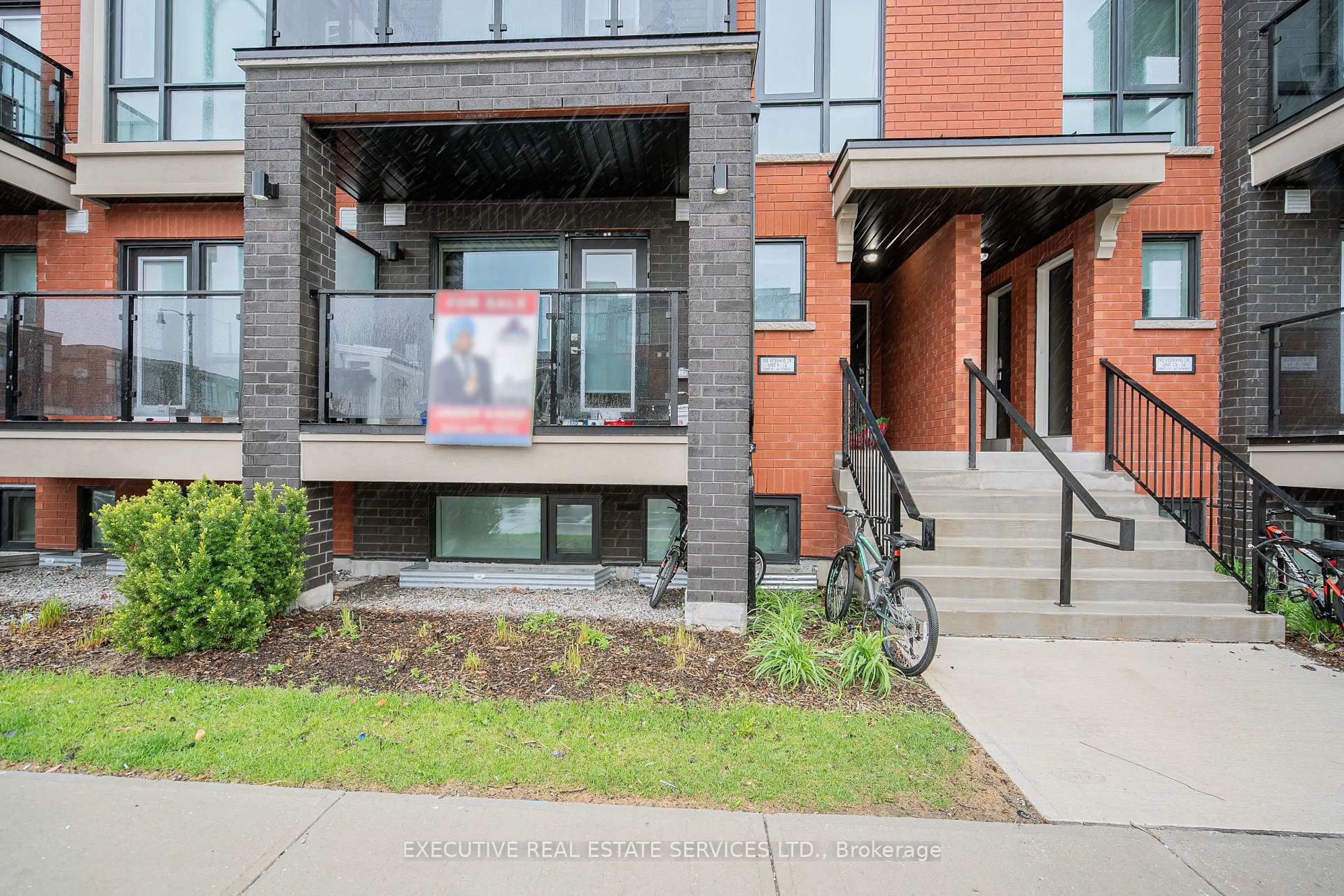 Unknown for 195 Veterans Dr #10, Brampton Ontario L7A 5L2