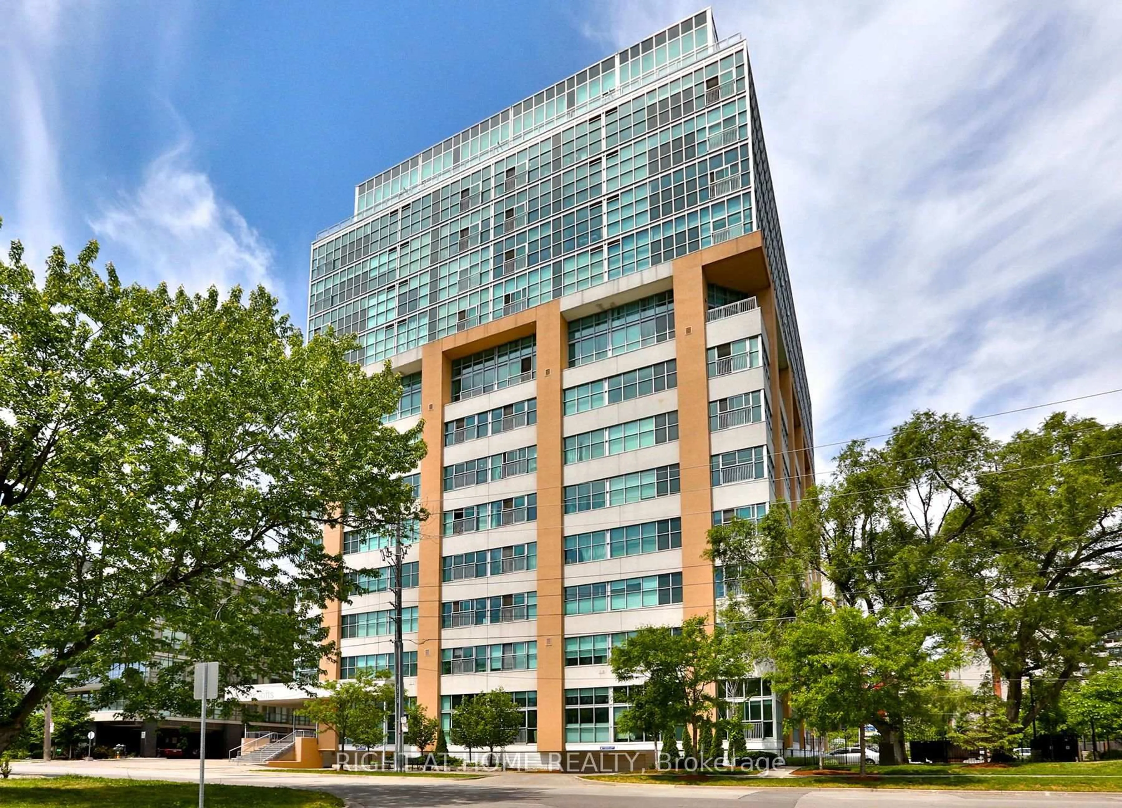Indoor foyer for 2 Fieldway Rd #313, Toronto Ontario M8Z 0B9