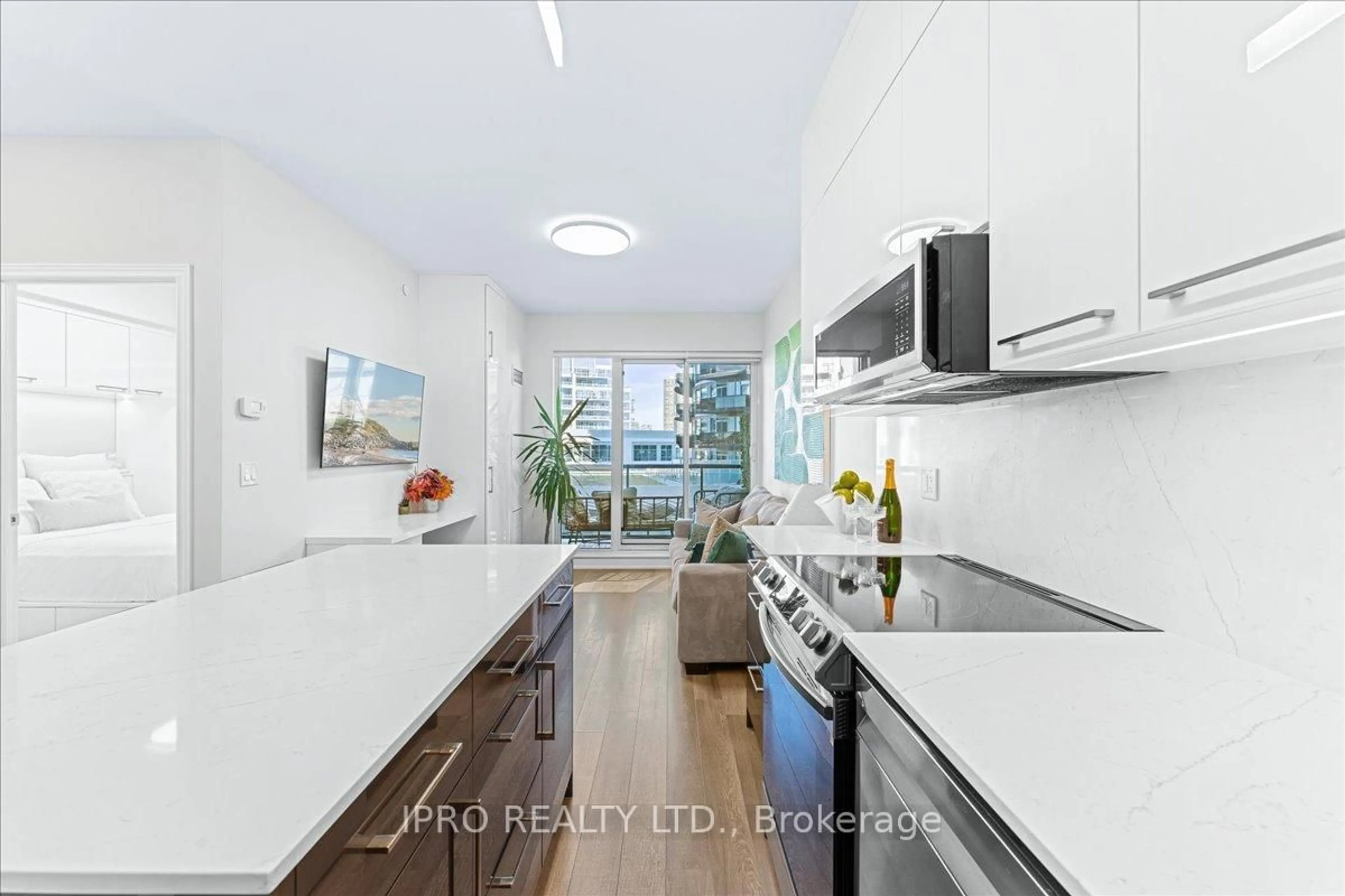 Unknown for 39 ANNIE CRAIG Dr #708, Toronto Ontario M8V 0H1