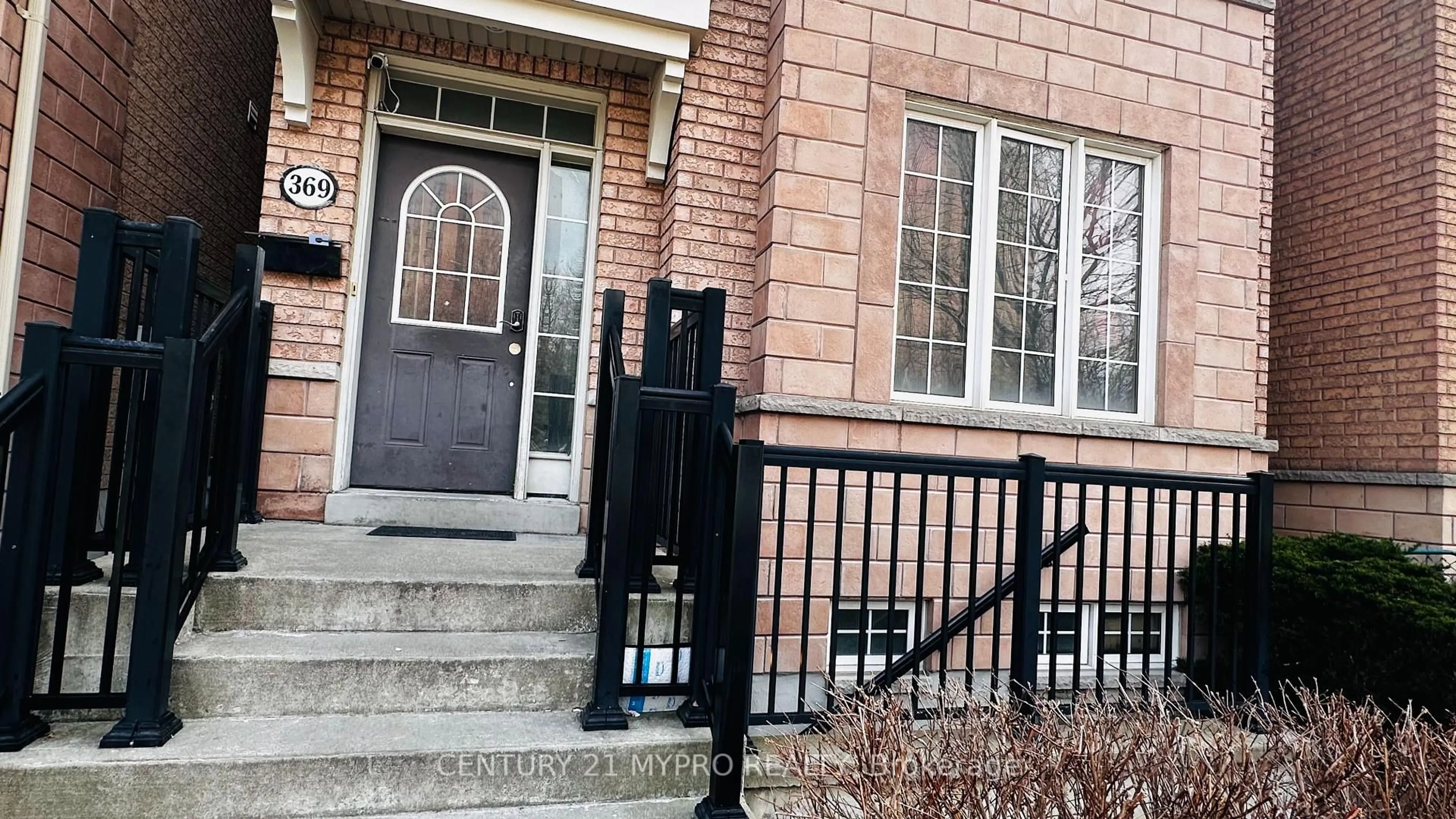 Unknown for 369 Assiniboine Rd, Toronto Ontario M3J 0A6