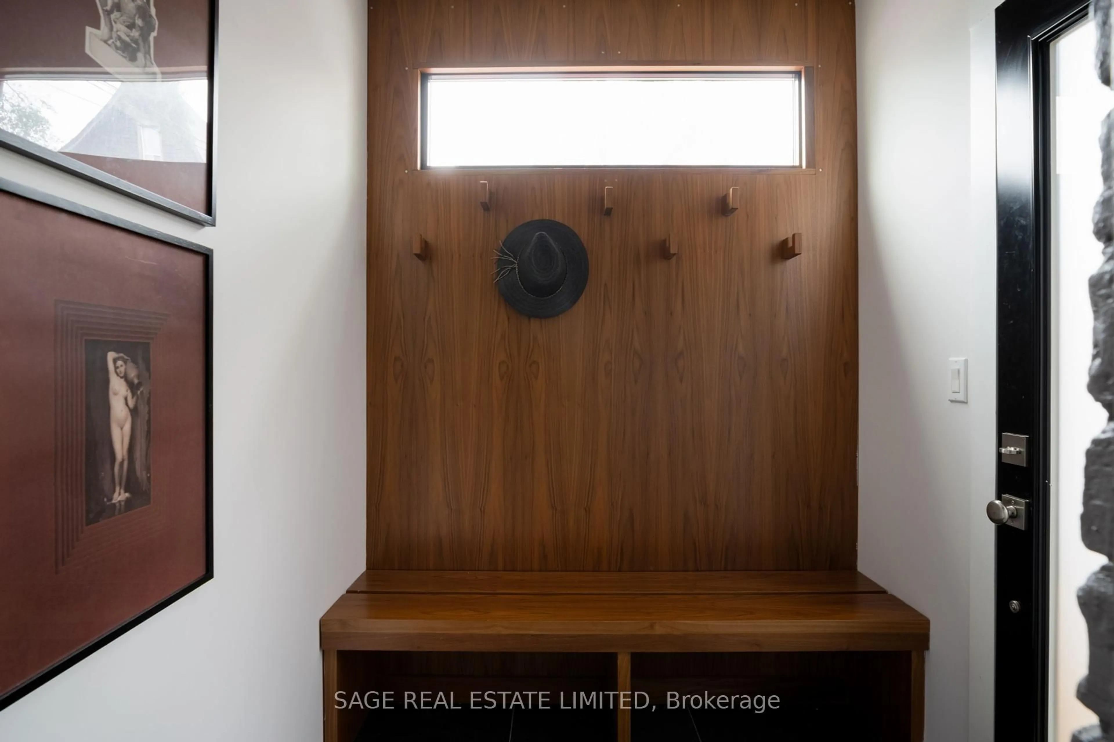 Indoor entryway for 44 Miller St, Toronto Ontario M6N 2Z9