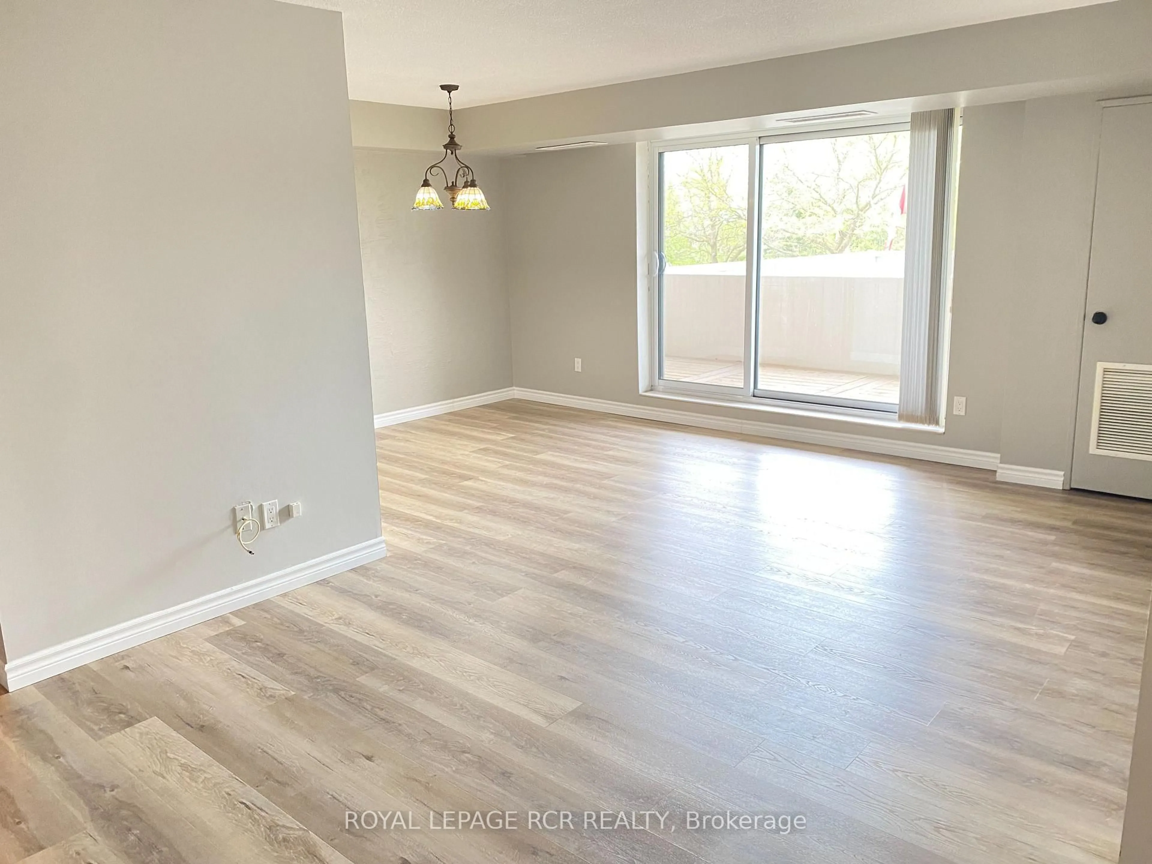 A pic of a room for 8 Fead St #200, Orangeville Ontario L9W 3X4