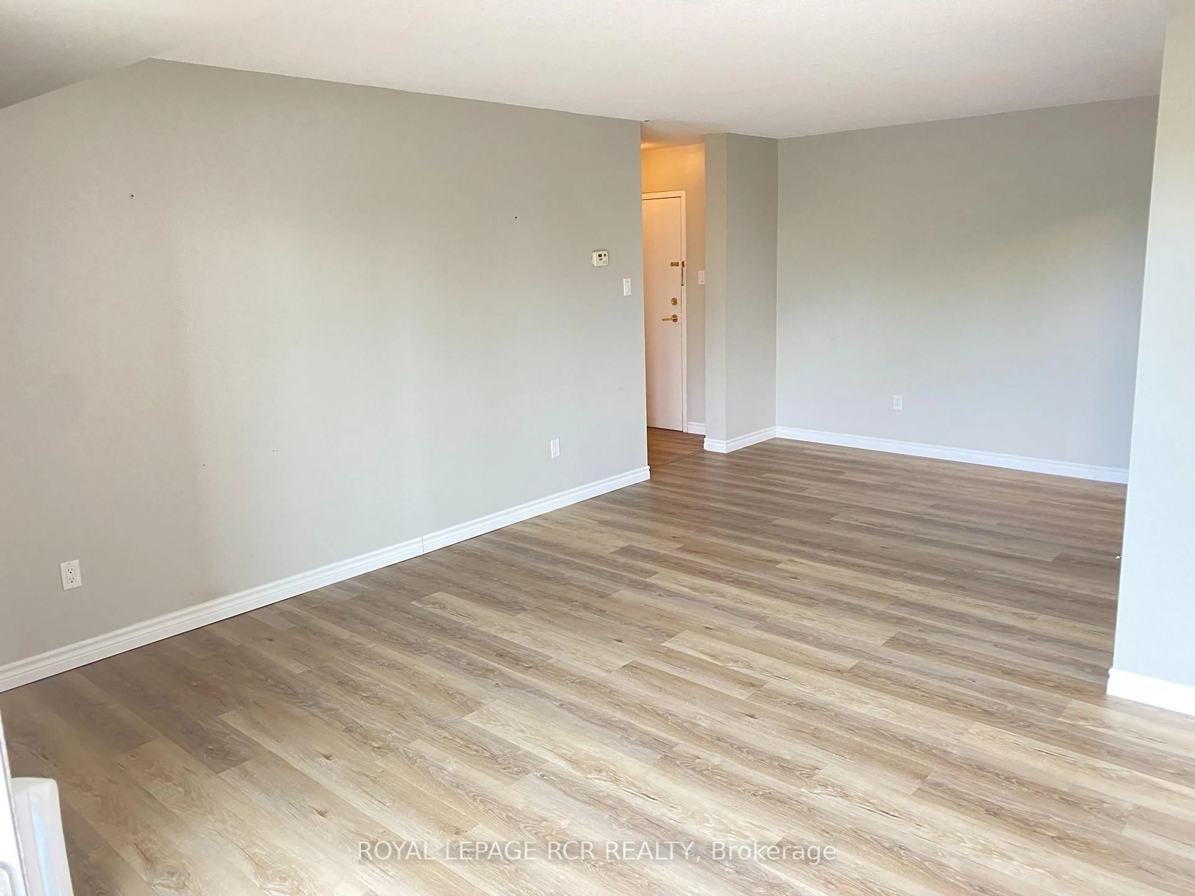 A pic of a room for 8 Fead St #200, Orangeville Ontario L9W 3X4