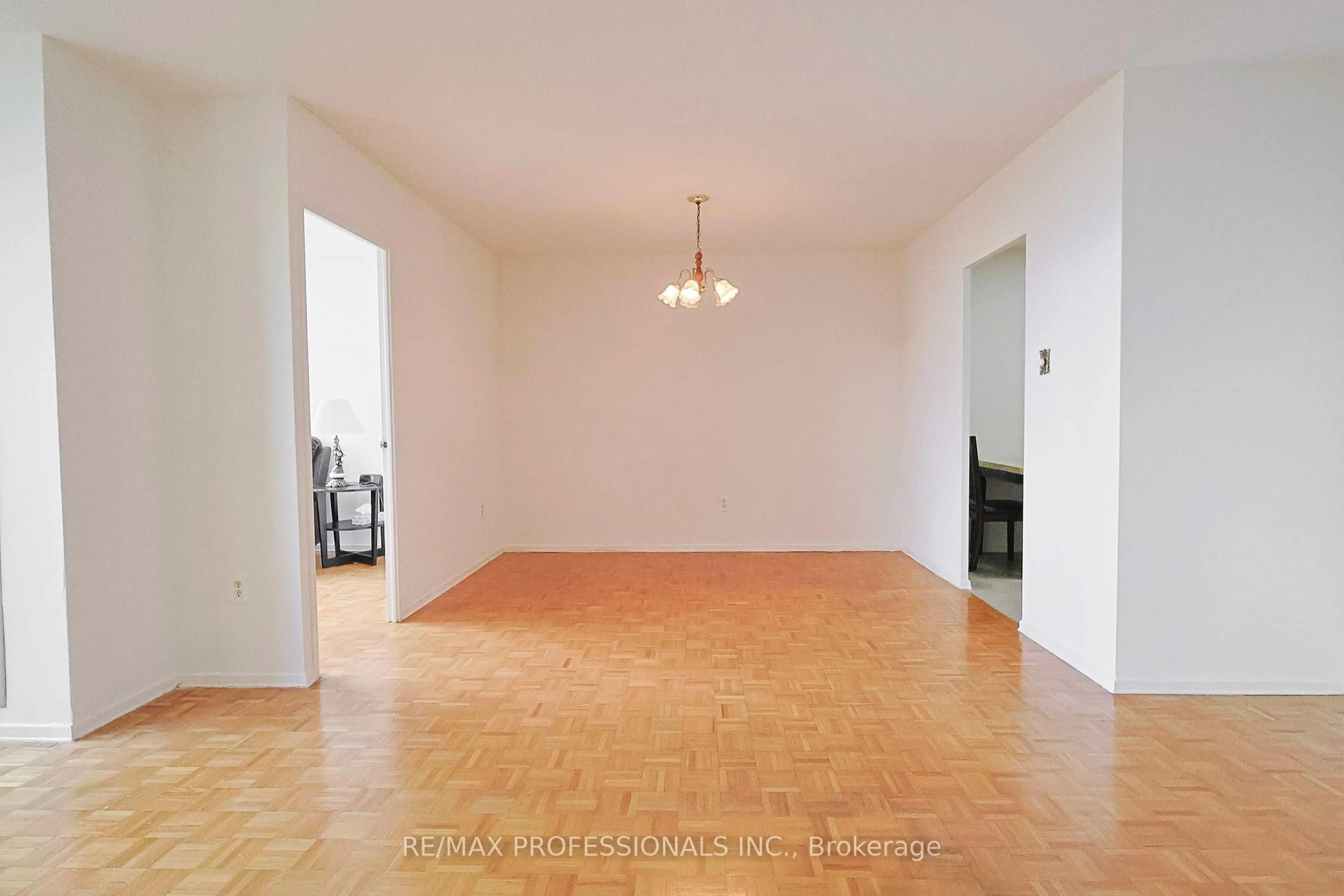 A pic of a room for 362 The East Mall N/A #905, Toronto Ontario M9B 6C4