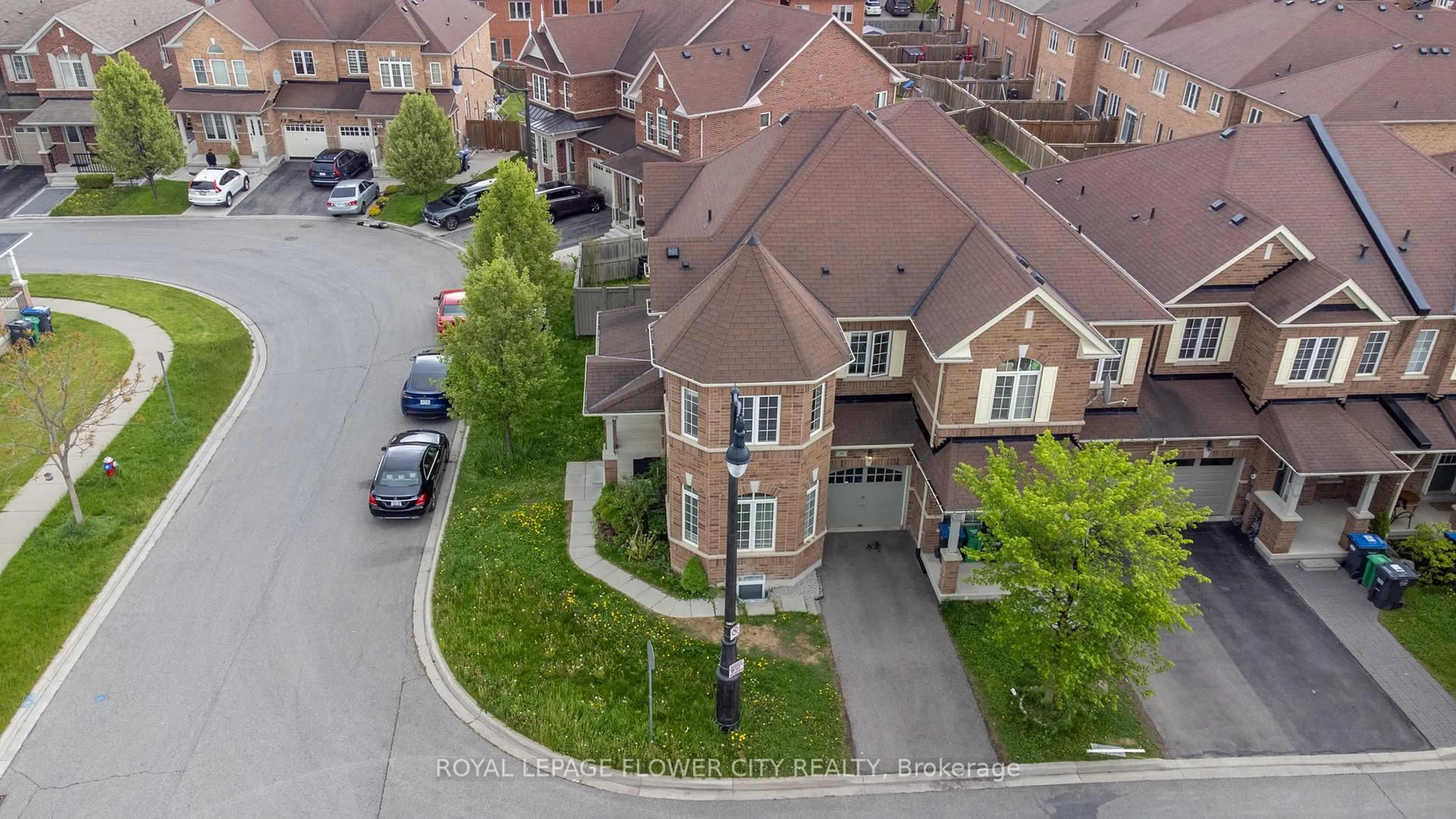 A pic from outside/outdoor area/front of a property/back of a property/a pic from drone, street for 19 Primo Rd, Brampton Ontario L7A 0Z9