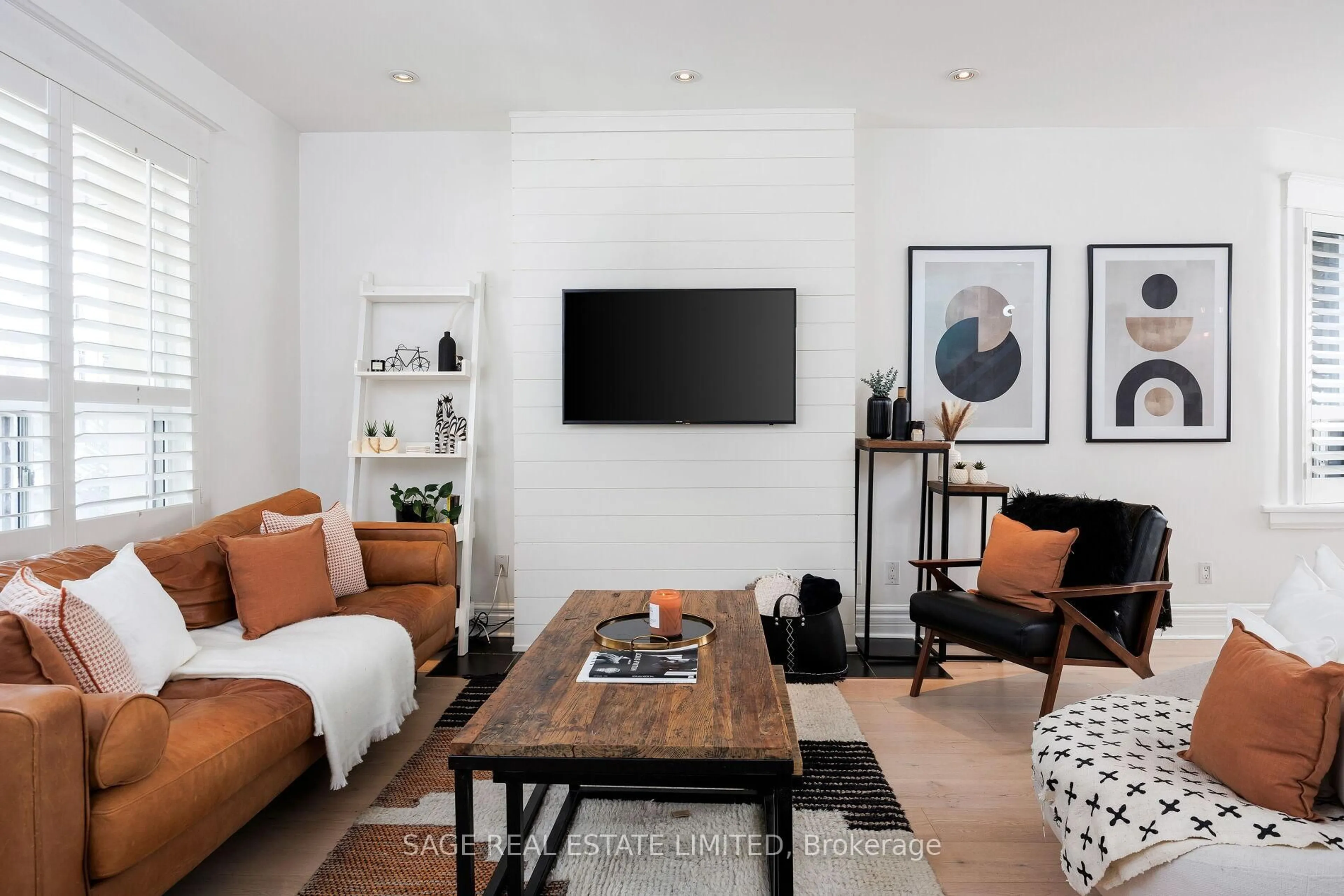 Living room with furniture, unknown for 1337 Lansdowne Ave, Toronto Ontario M6H 3Z9