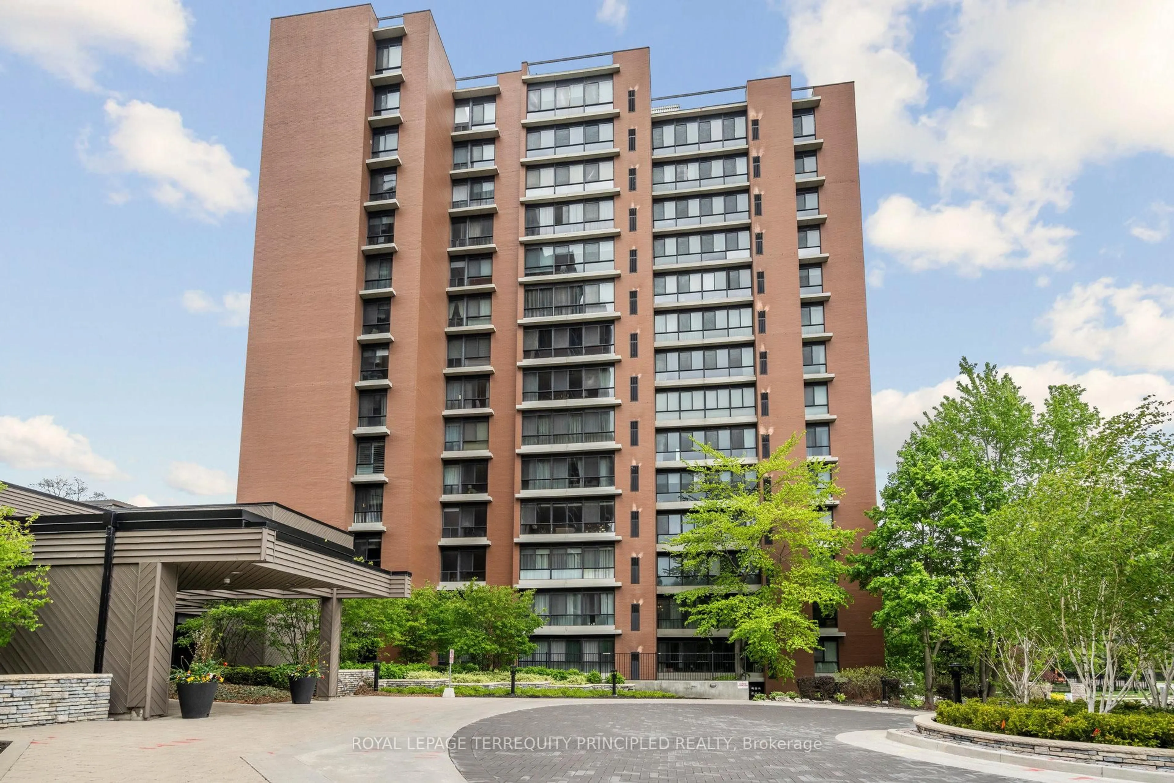 Unknown for 1400 Dixie Rd #315, Mississauga Ontario L5E 3E1
