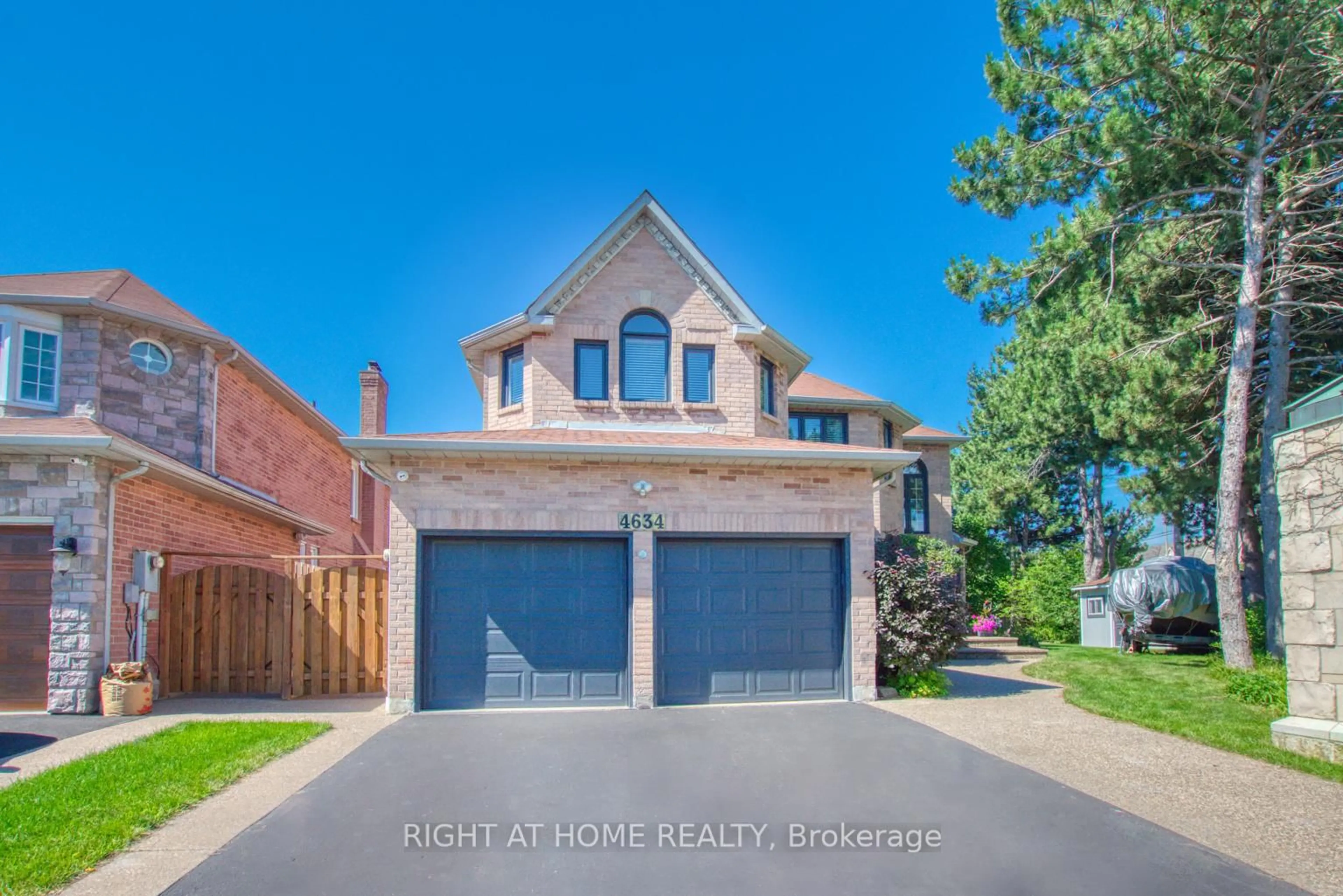 Home with brick exterior material, street for 4634 Inverness Blvd, Mississauga Ontario L5M 3L1