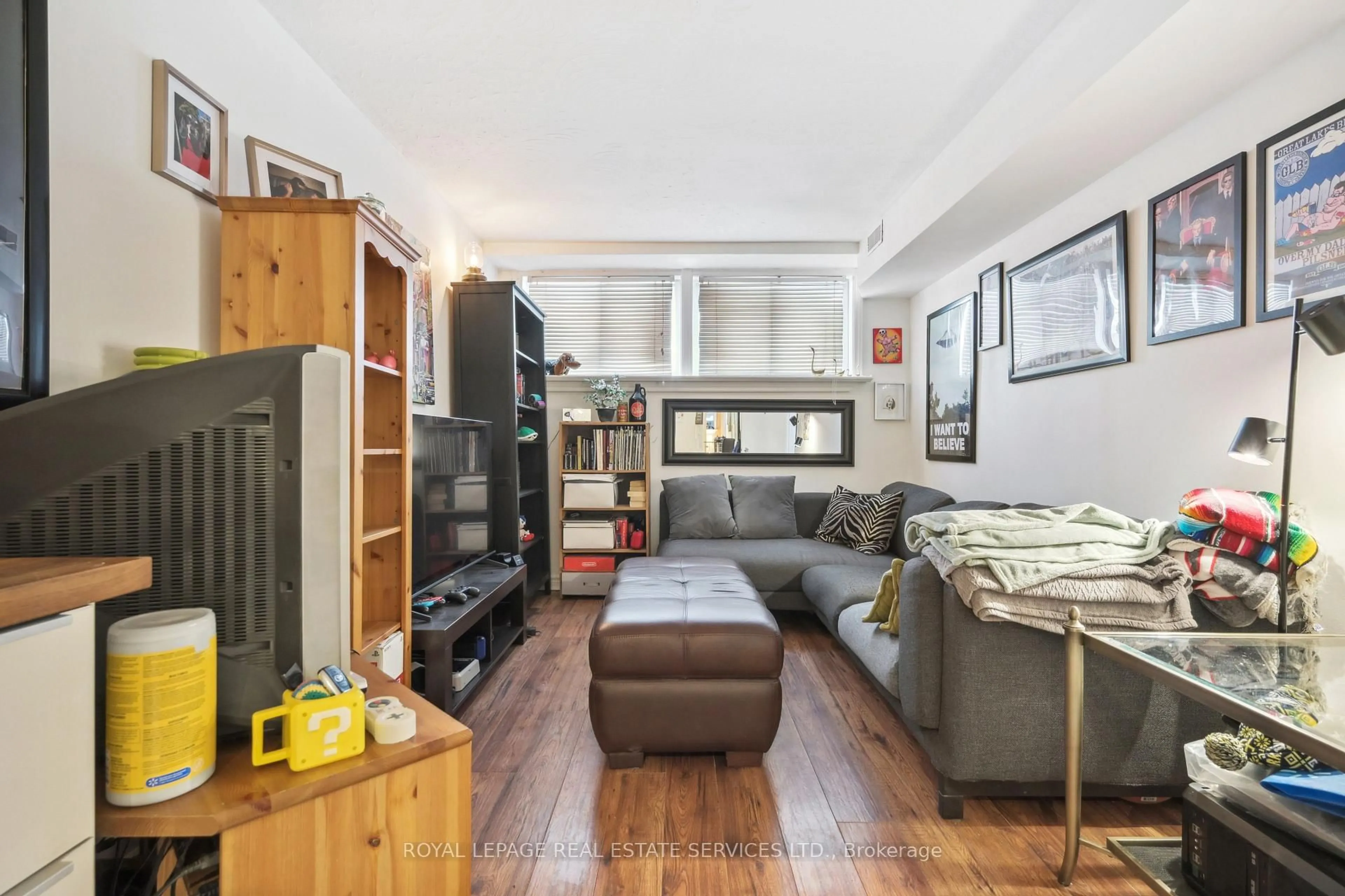 Living room with furniture, unknown for 60 Murrie St, Toronto Ontario M8V 1X7