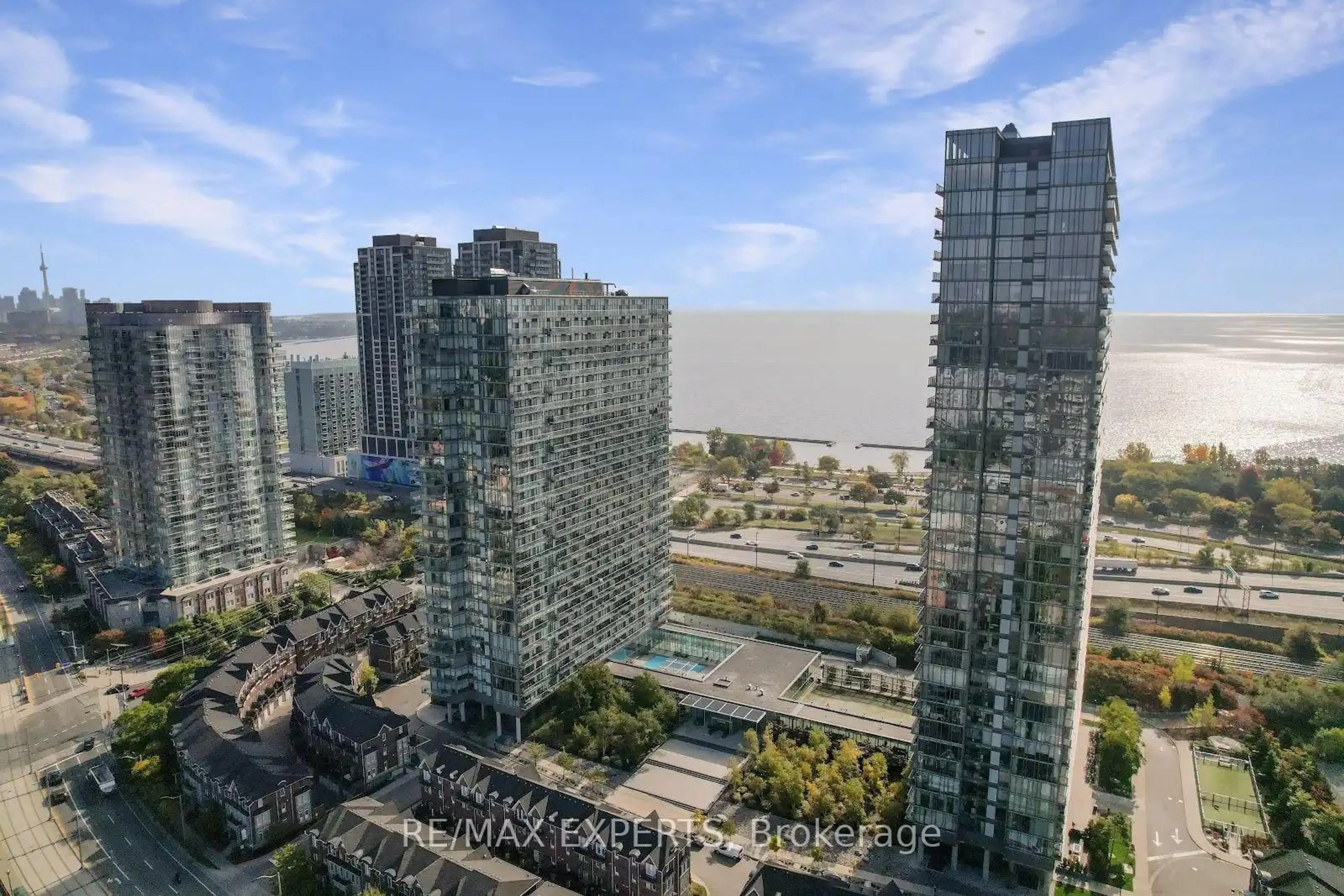 A pic from outside/outdoor area/front of a property/back of a property/a pic from drone, city buildings view from balcony for 103 The Queensway N/A #1414, Toronto Ontario M6S 5B5