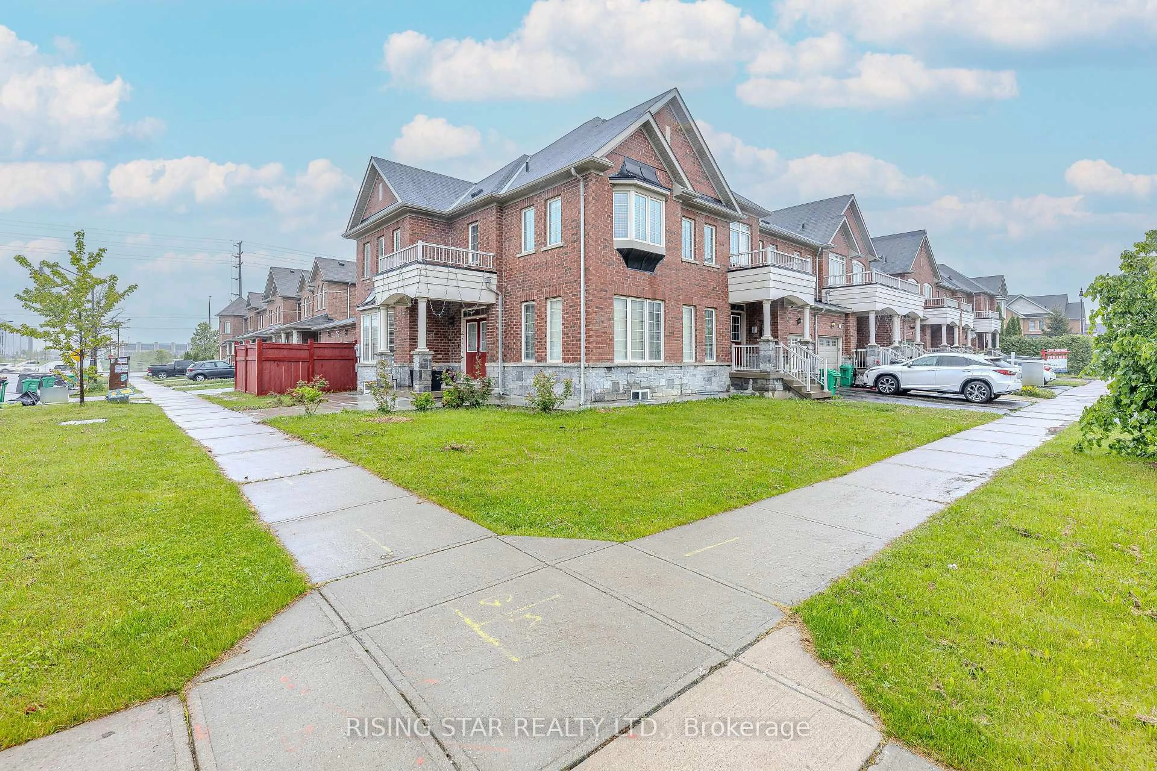 A pic from outside/outdoor area/front of a property/back of a property/a pic from drone, street for 105 Naperton Dr, Brampton Ontario L6R 3N5