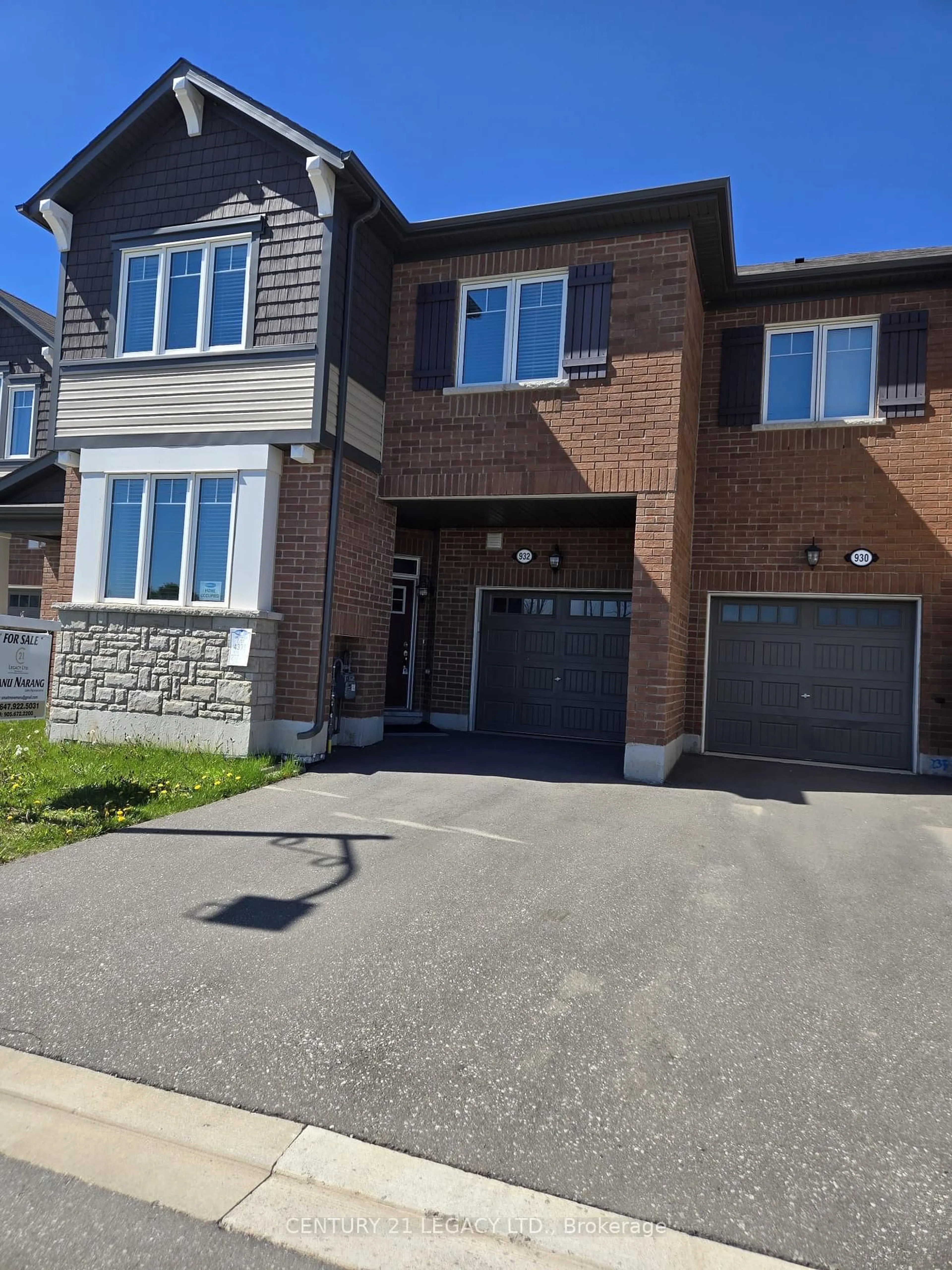 Home with brick exterior material, street for 932 Cherry Crt, Milton Ontario L9E 1P8
