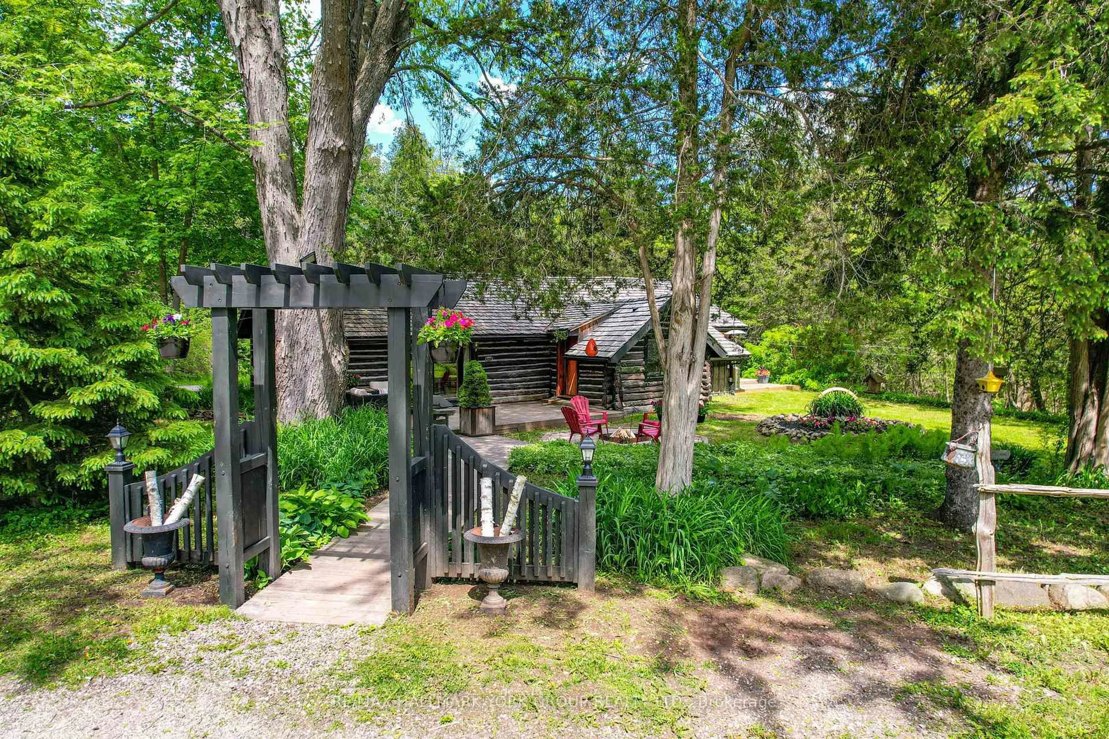 Patio, forest/trees view for 16590 Hurontario St, Caledon Ontario L7K 1W3