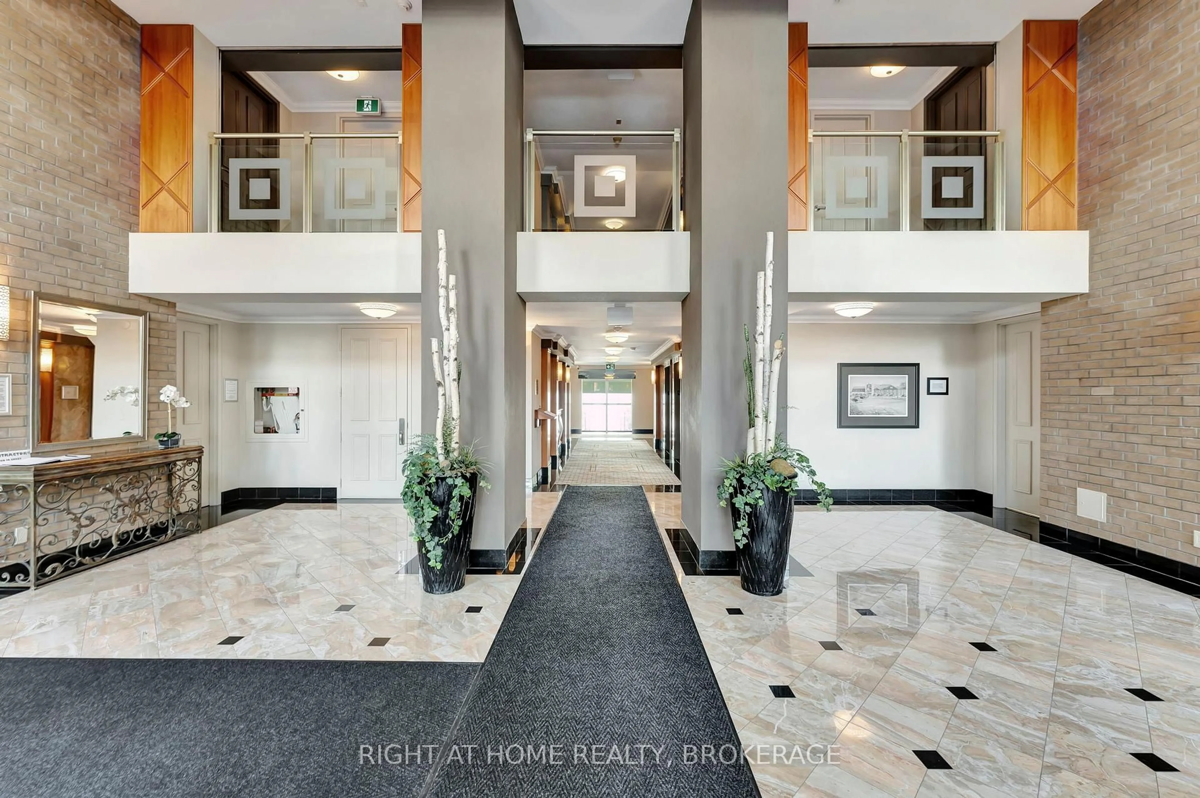 Lobby for 2190 Lakeshore Rd #802, Burlington Ontario L7R 4K1