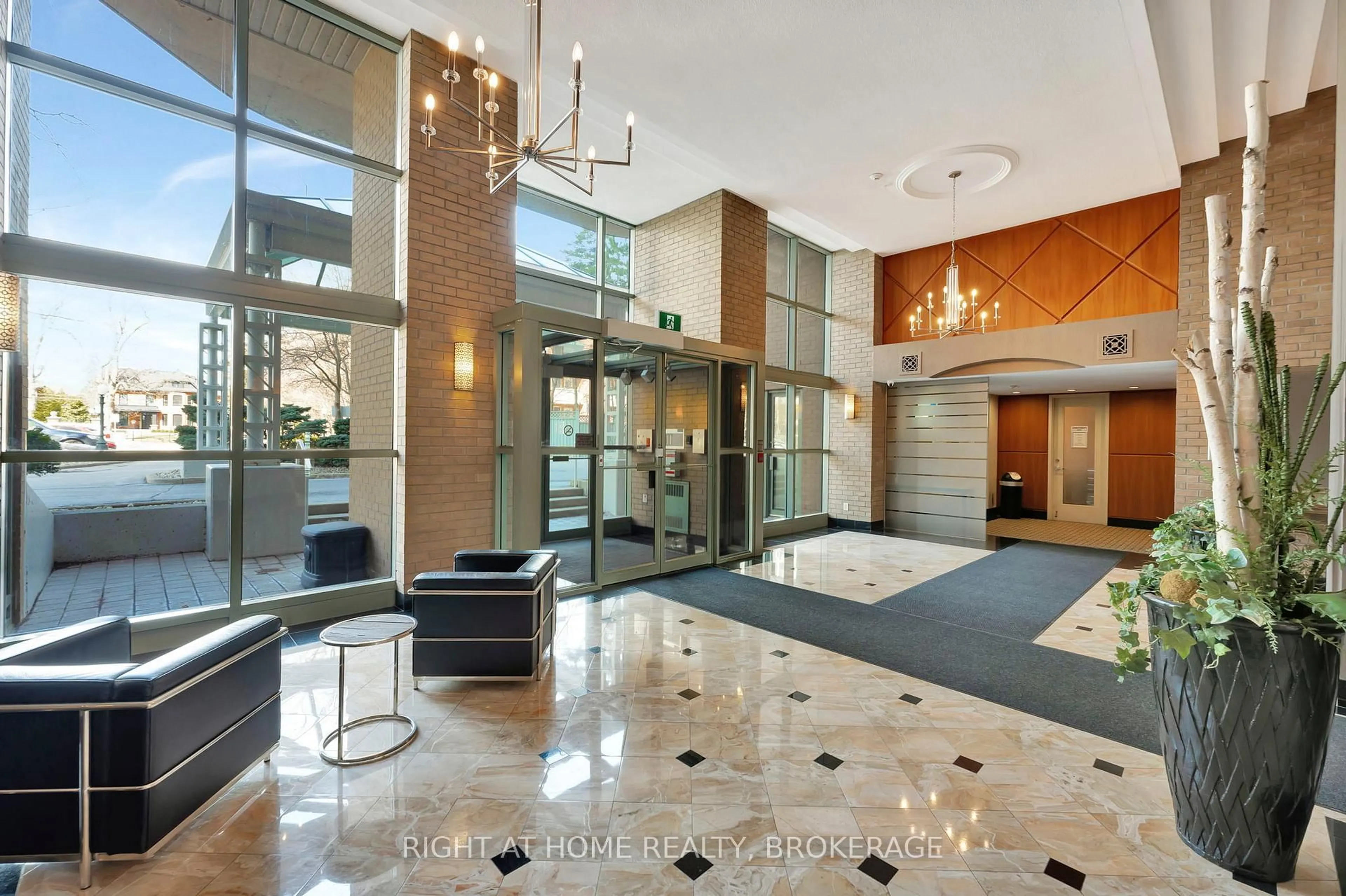 Lobby for 2190 Lakeshore Rd #802, Burlington Ontario L7R 4K1