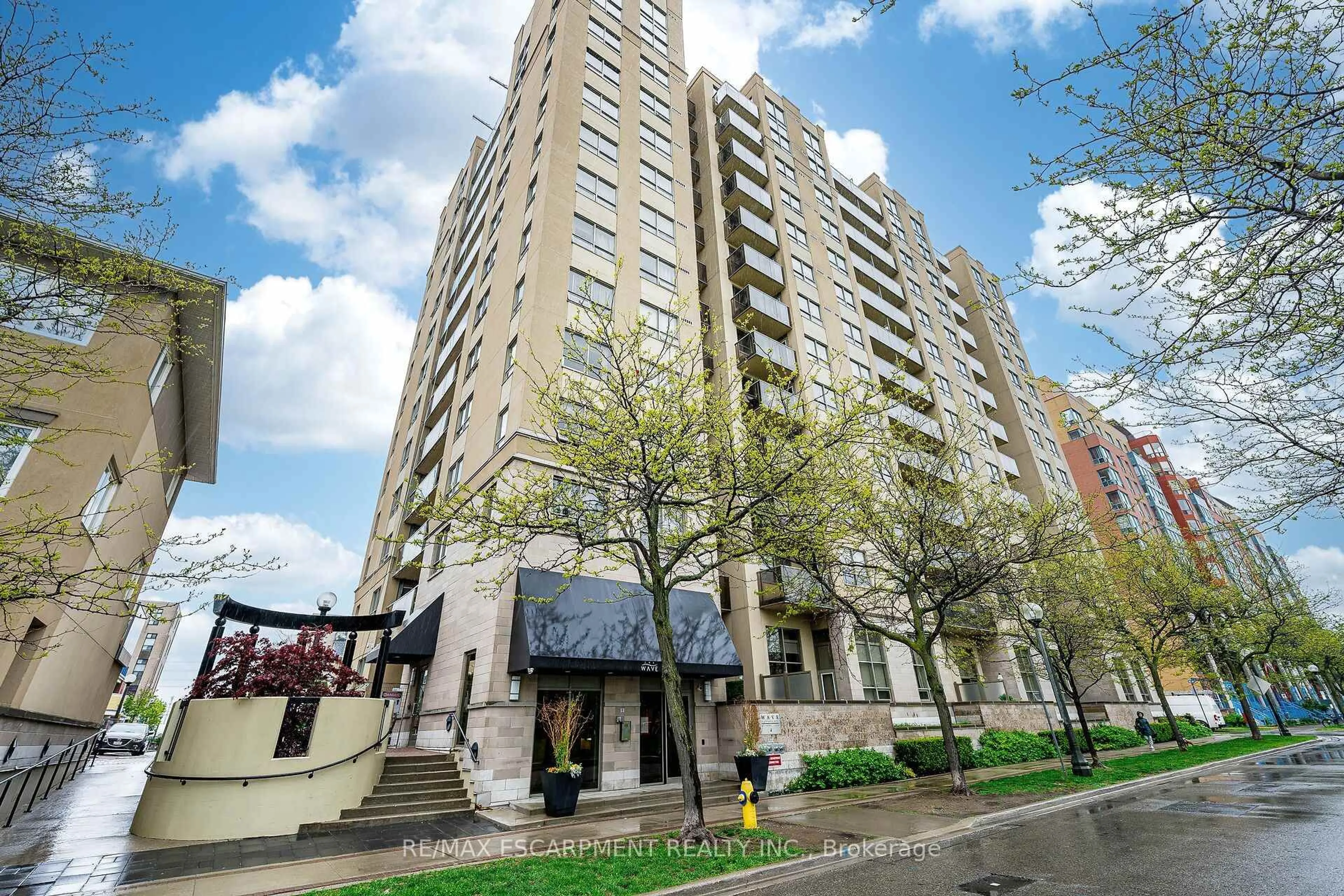 Patio, building for 4 Elsinore Path #402, Toronto Ontario M8V 4G7