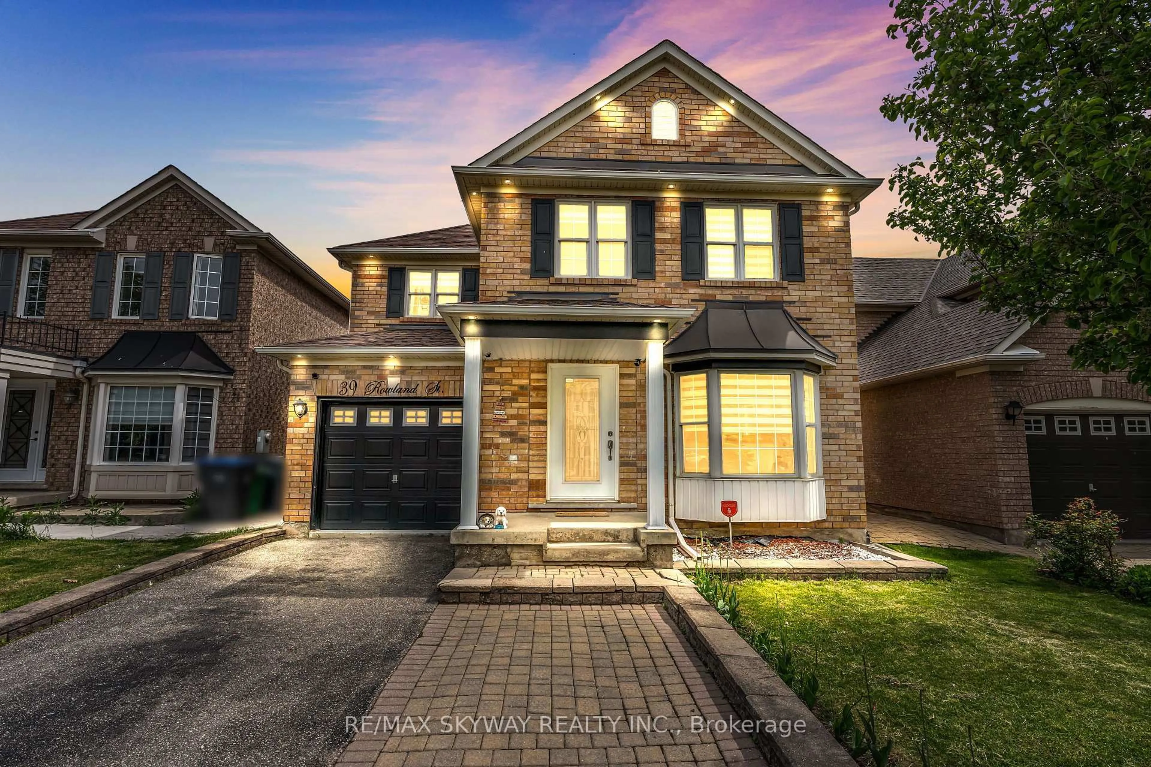 Home with brick exterior material, street for 39 Rowland St, Brampton Ontario L7A 1Z9