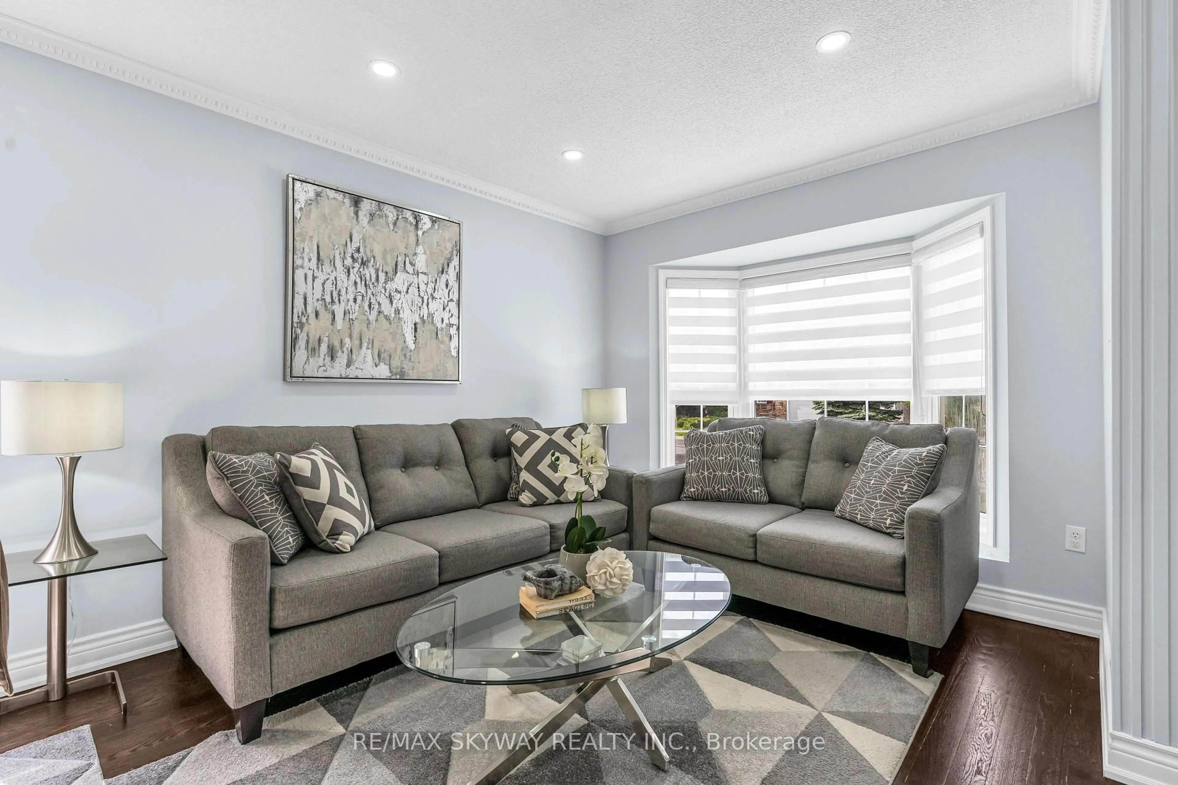 Living room with furniture, unknown for 39 Rowland St, Brampton Ontario L7A 1Z9