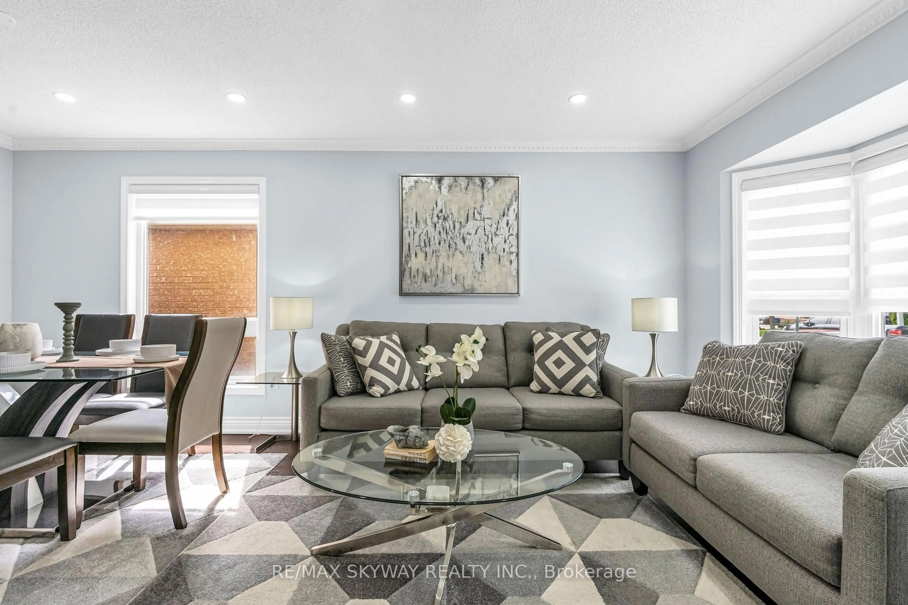 Living room with furniture, unknown for 39 Rowland St, Brampton Ontario L7A 1Z9