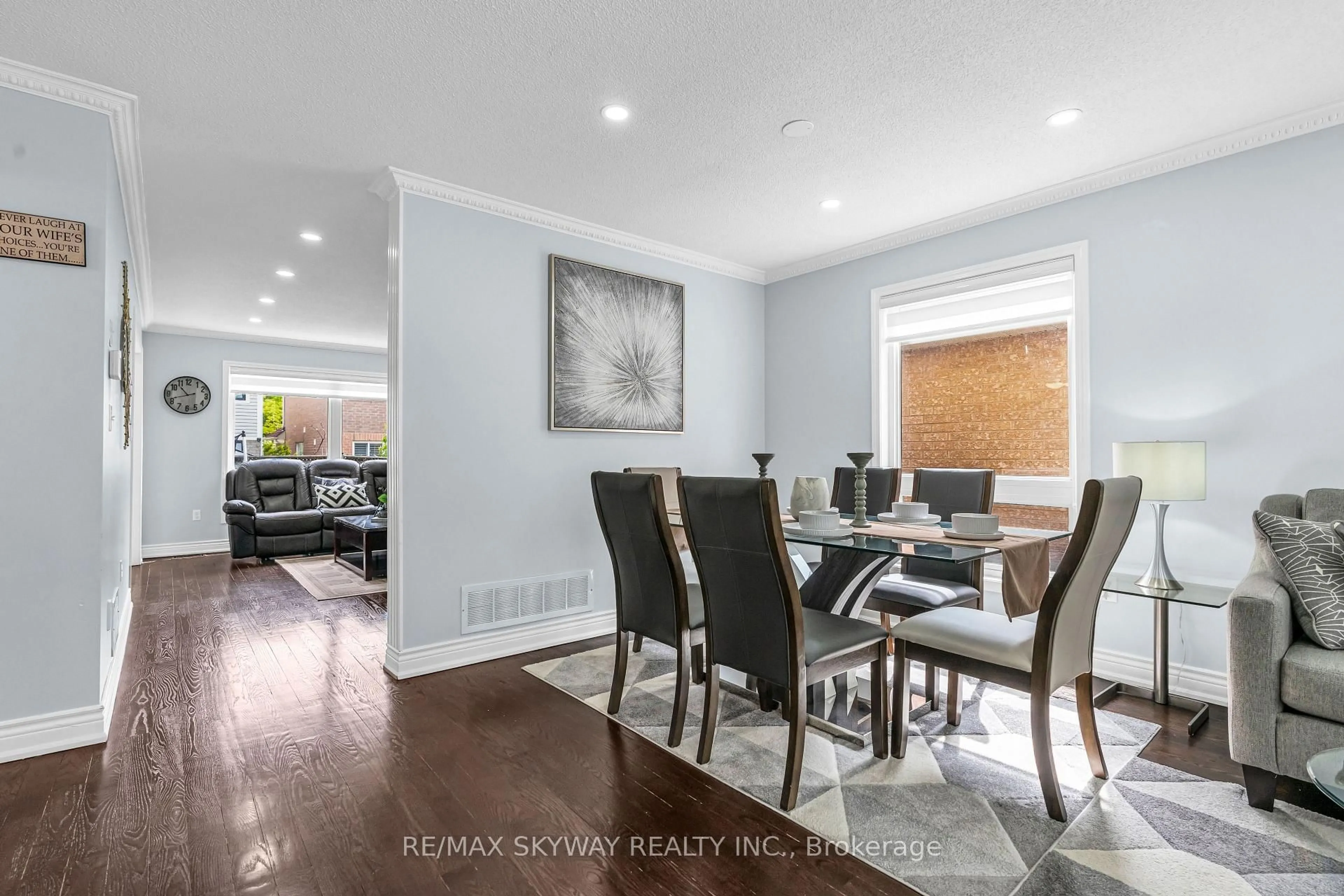 Dining room, unknown for 39 Rowland St, Brampton Ontario L7A 1Z9