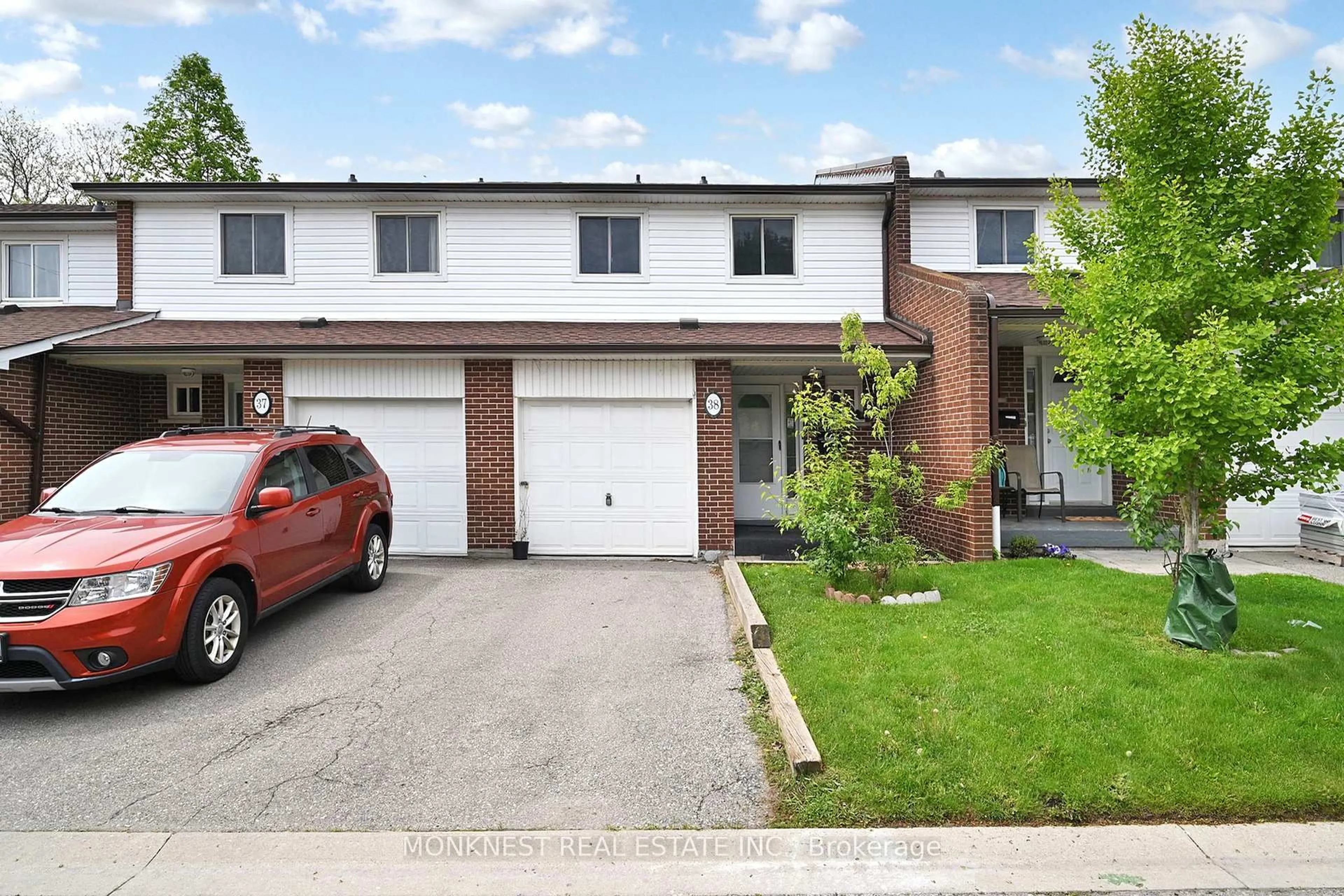 Home with brick exterior material, street for 2380 Bromsgrove Rd #38, Mississauga Ontario L5J 4E6