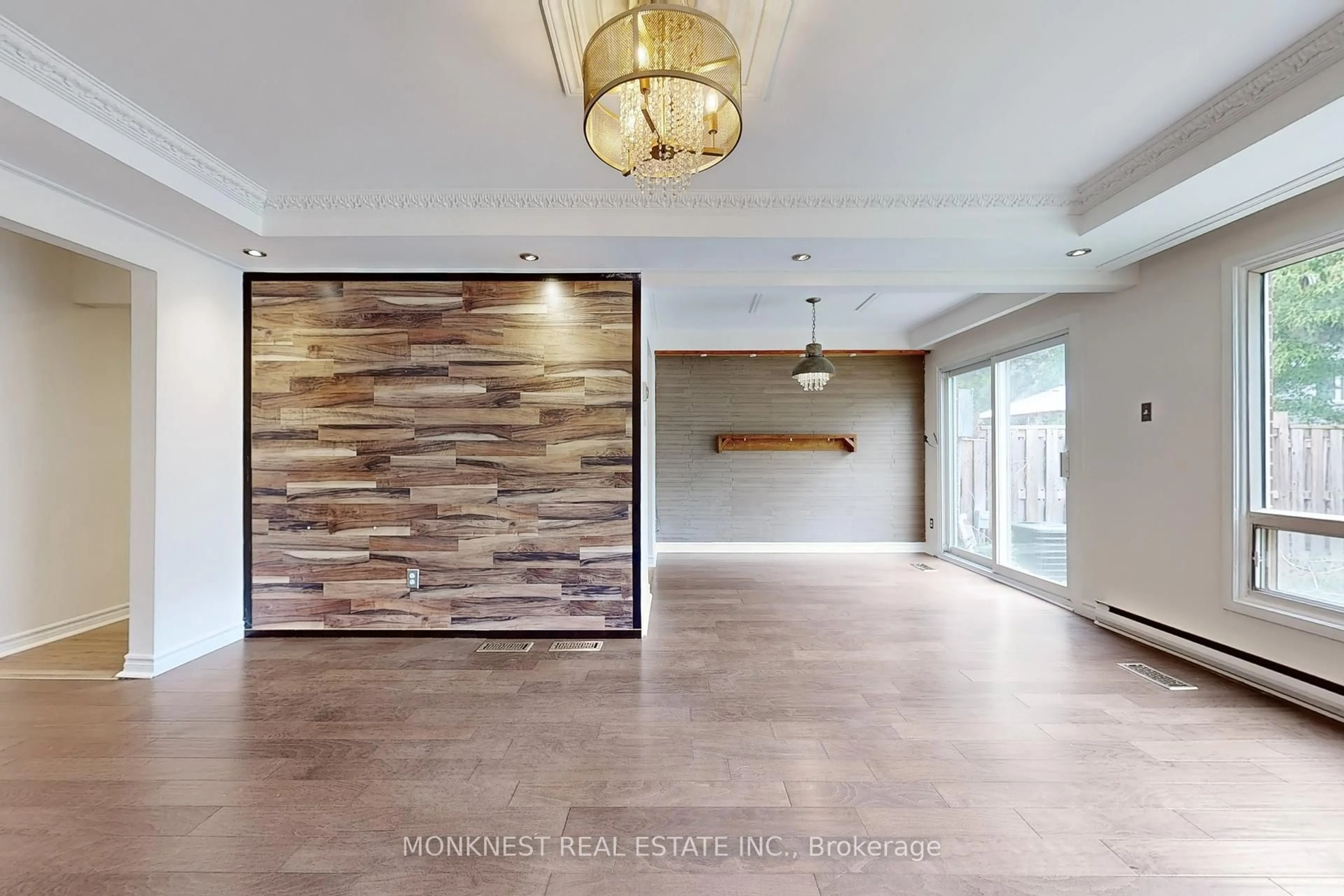 Indoor entryway for 2380 Bromsgrove Rd #38, Mississauga Ontario L5J 4E6
