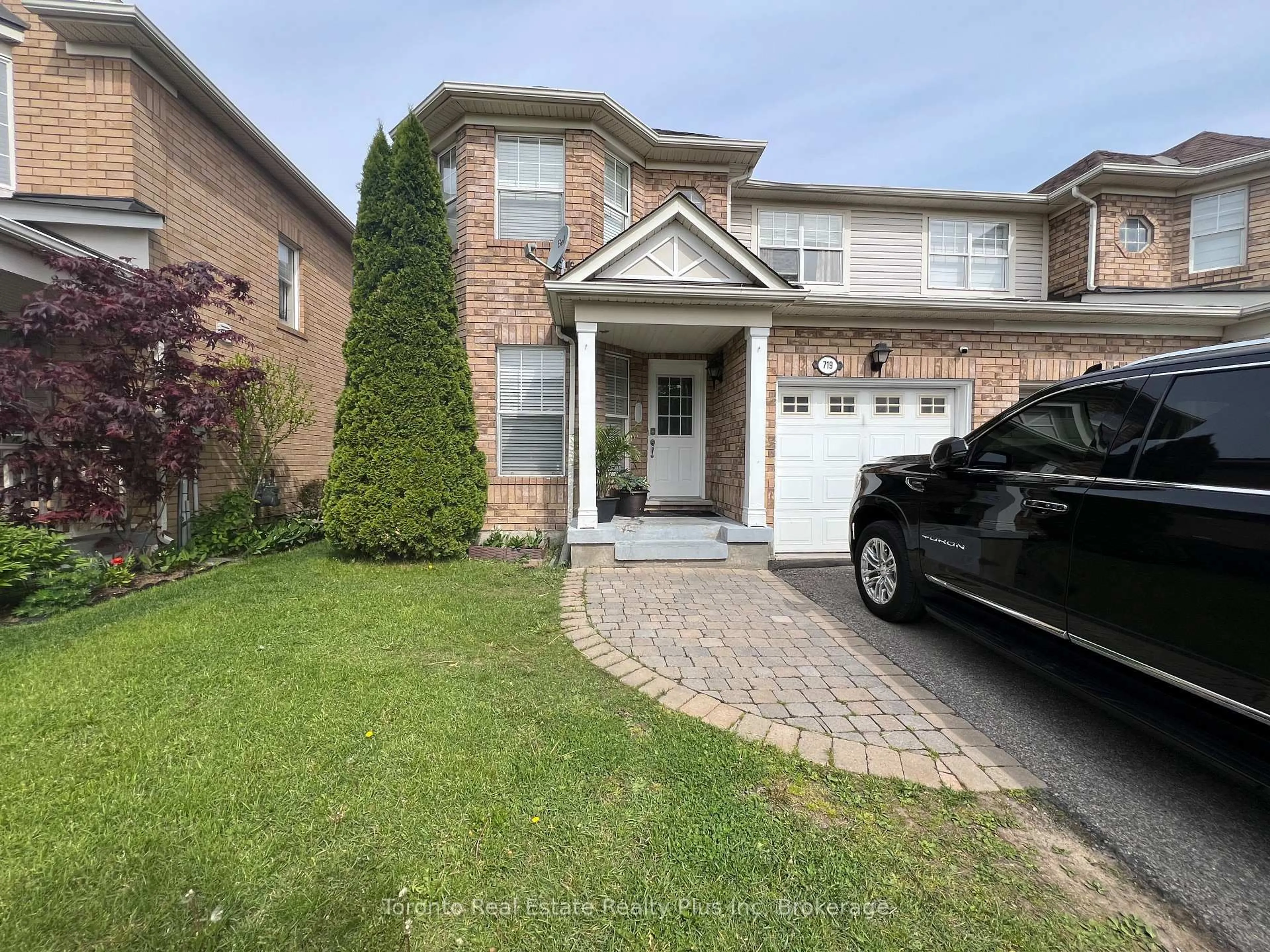 Home with brick exterior material, street for 719 Hutchinson Ave, Milton Ontario L9T 6A6