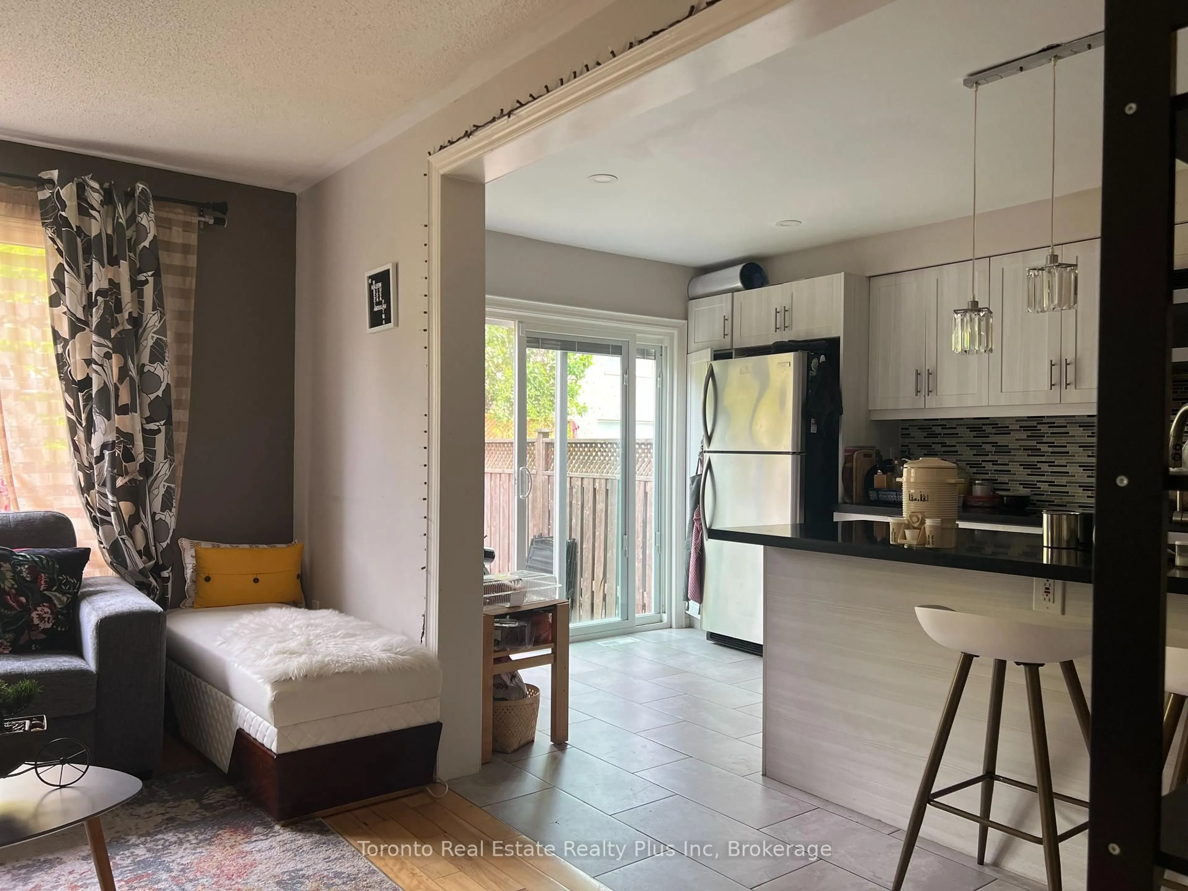 Unknown for 719 Hutchinson Ave, Milton Ontario L9T 6A6