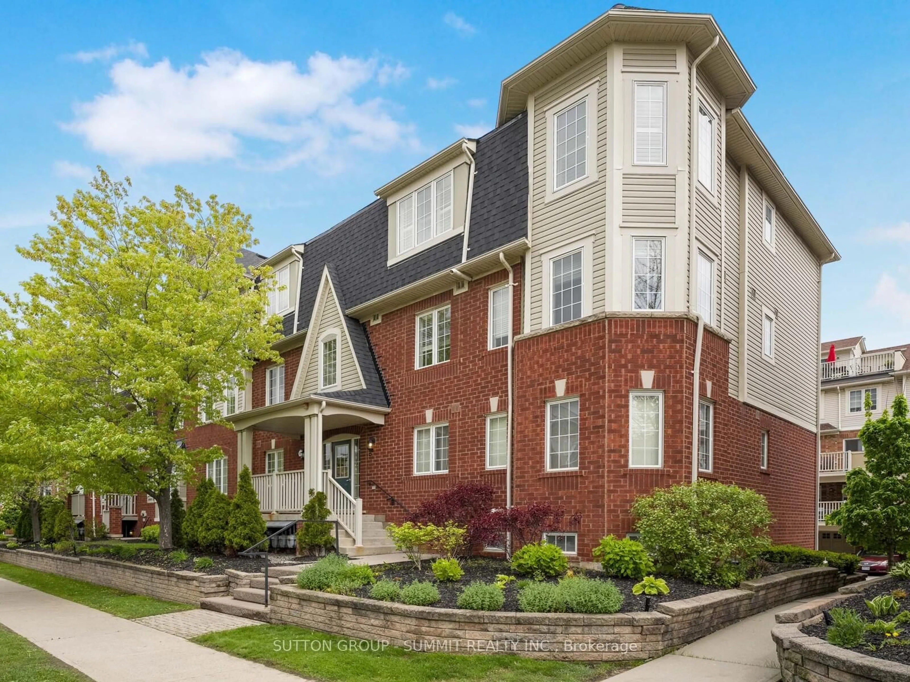 Home with brick exterior material, street for 614 Shoreline Dr #3, Mississauga Ontario L5B 0A8