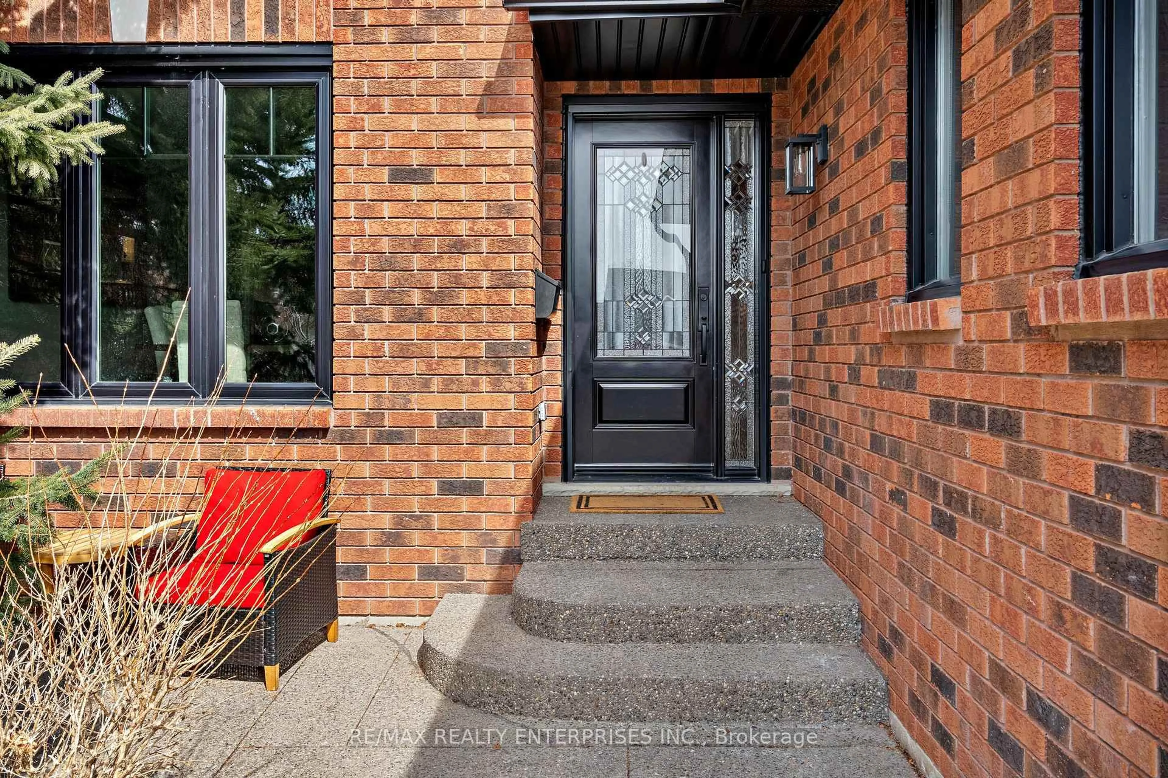 Unknown for 2135 Chrisdon Rd, Burlington Ontario L7M 3S4