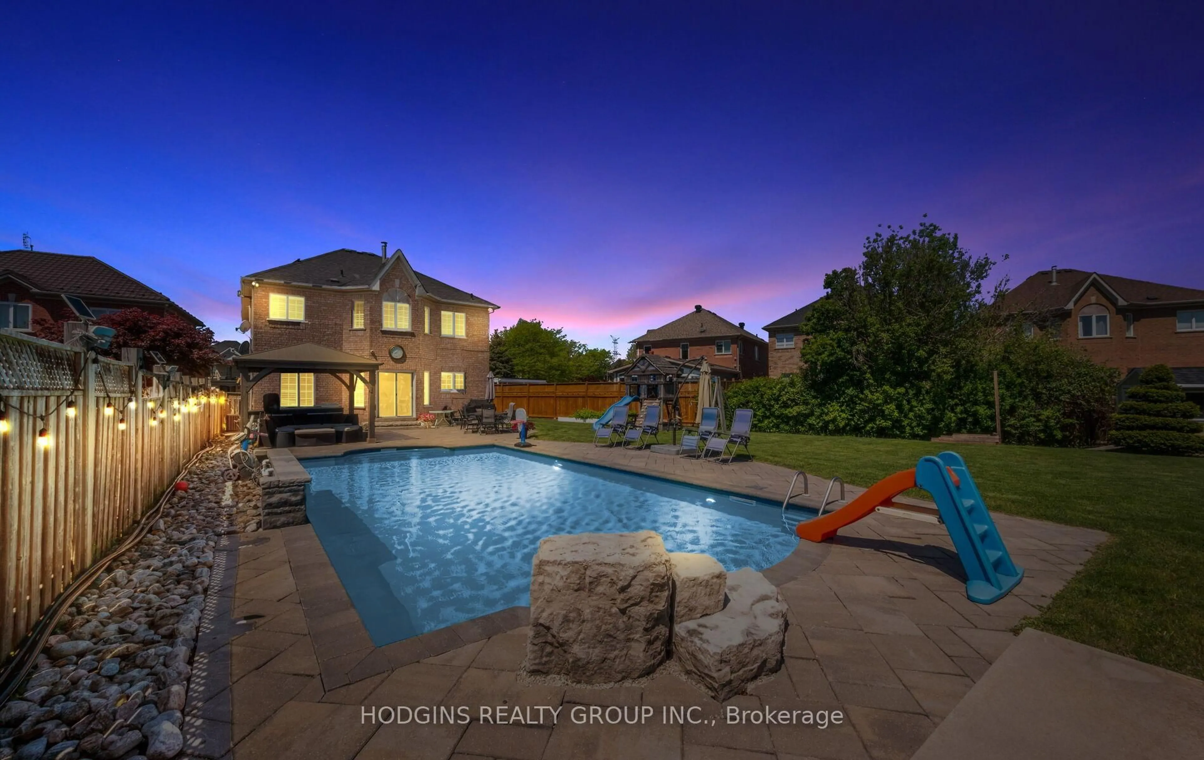 Pool for 1376 Avon Dr, Mississauga Ontario L5N 7Z3