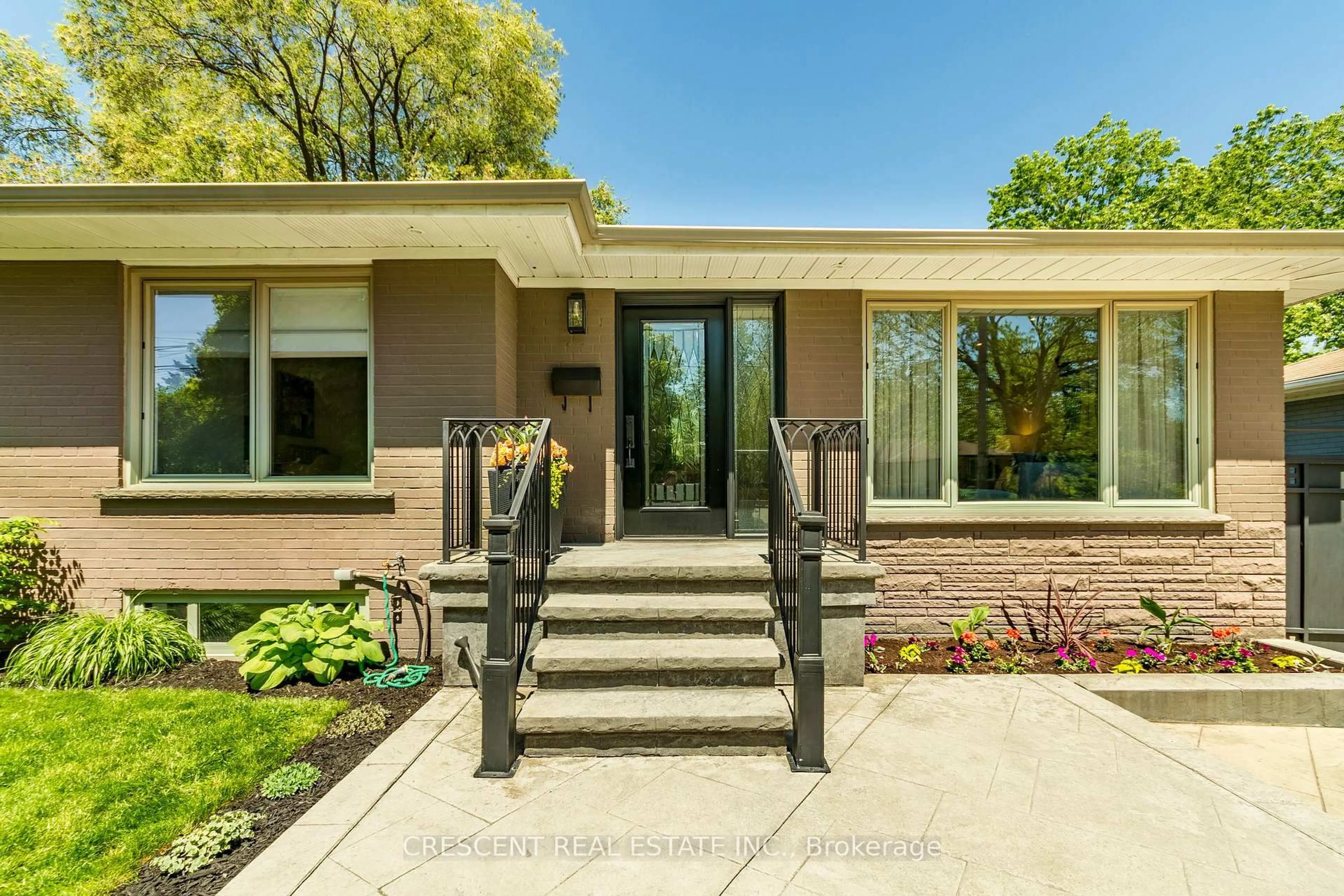 Unknown for 1607 Chippendale Rd, Mississauga Ontario L5J 3H3