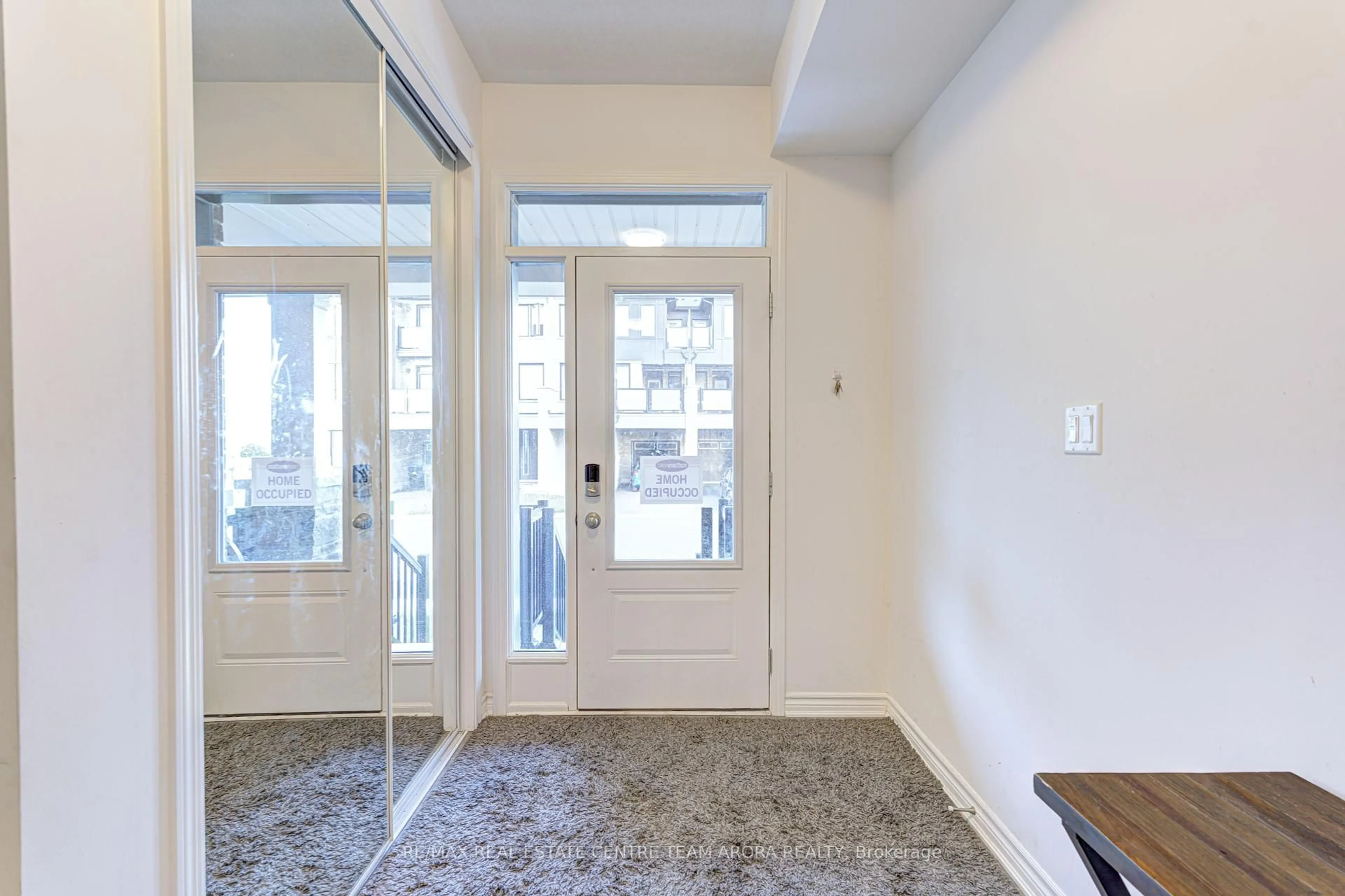 Indoor entryway for 90 Melmar St, Brampton Ontario L7A 5K8