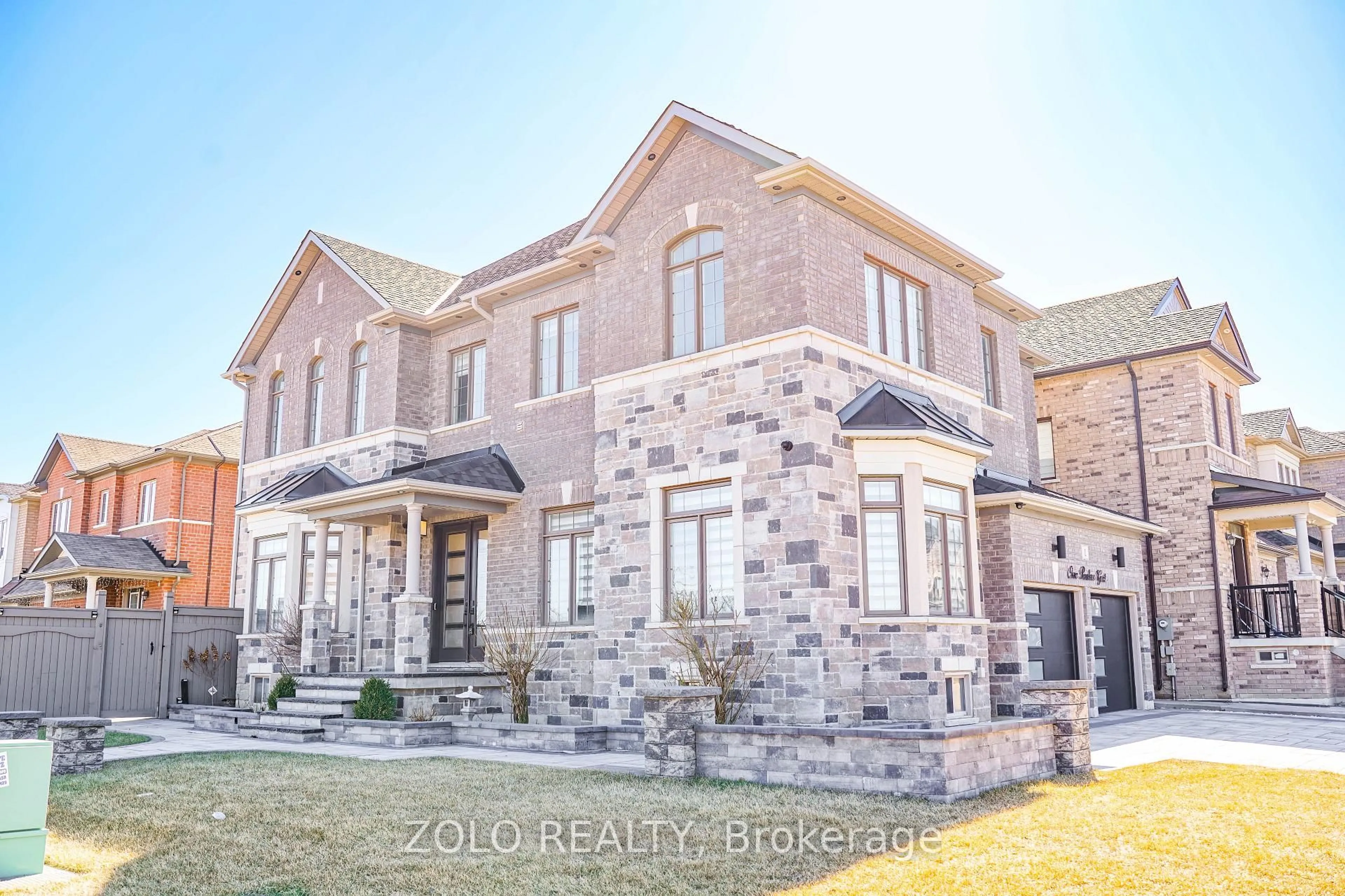 Home with brick exterior material, unknown for 1 Penlea Gate, Brampton Ontario L6P 4M7