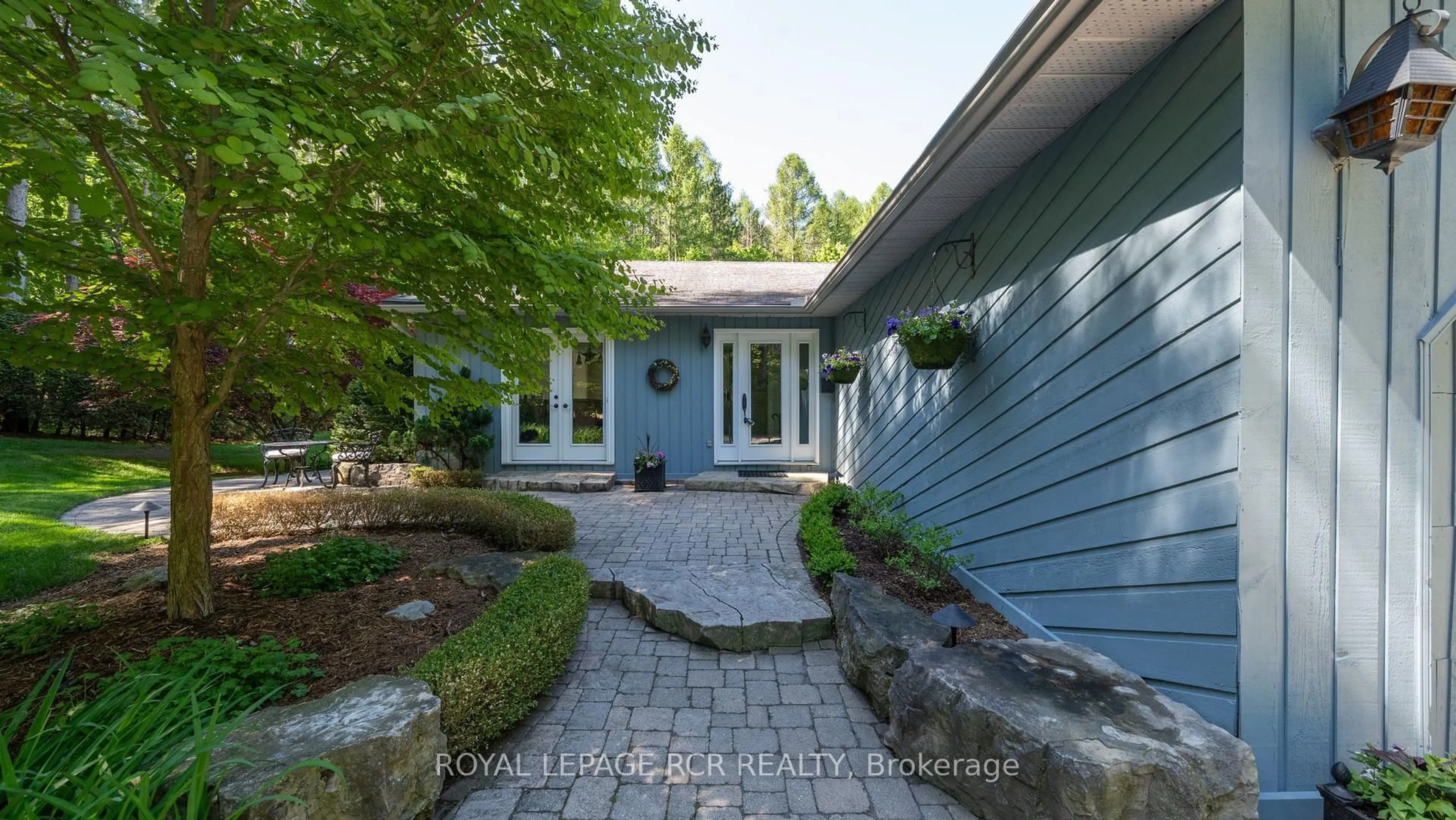 Unknown for 12 Damascus Dr, Caledon Ontario L7C 0A4