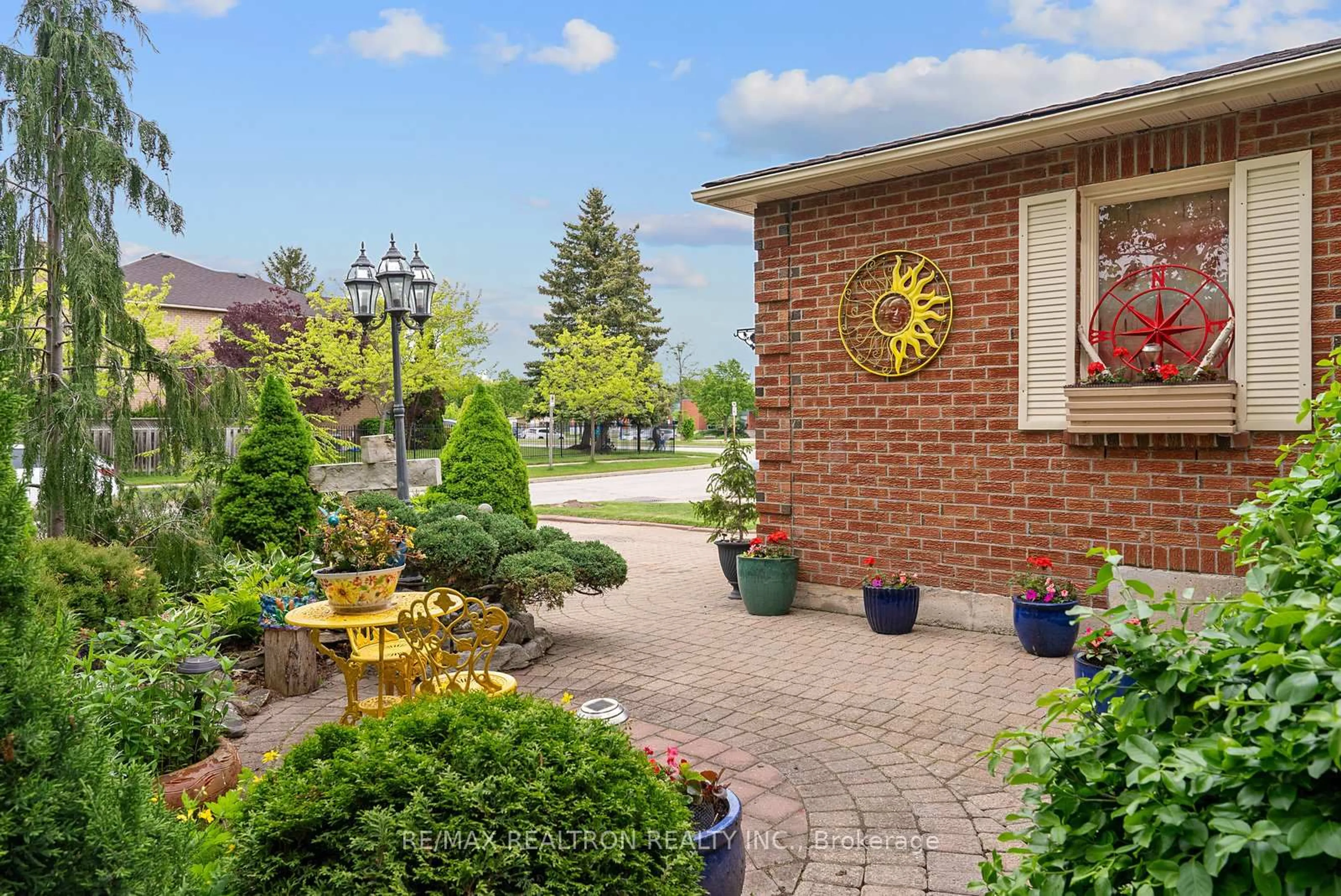 Patio, water/lake/river/ocean view for 3366 Mulcaster Rd, Mississauga Ontario L5L 5A7