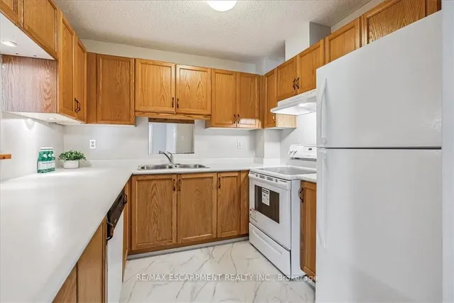 Additional property image - 4140 Foxwood Dr Unit 1102