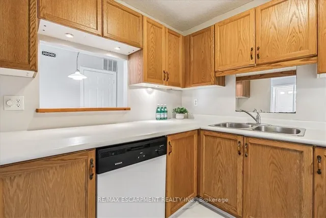 Additional property image - 4140 Foxwood Dr Unit 1102
