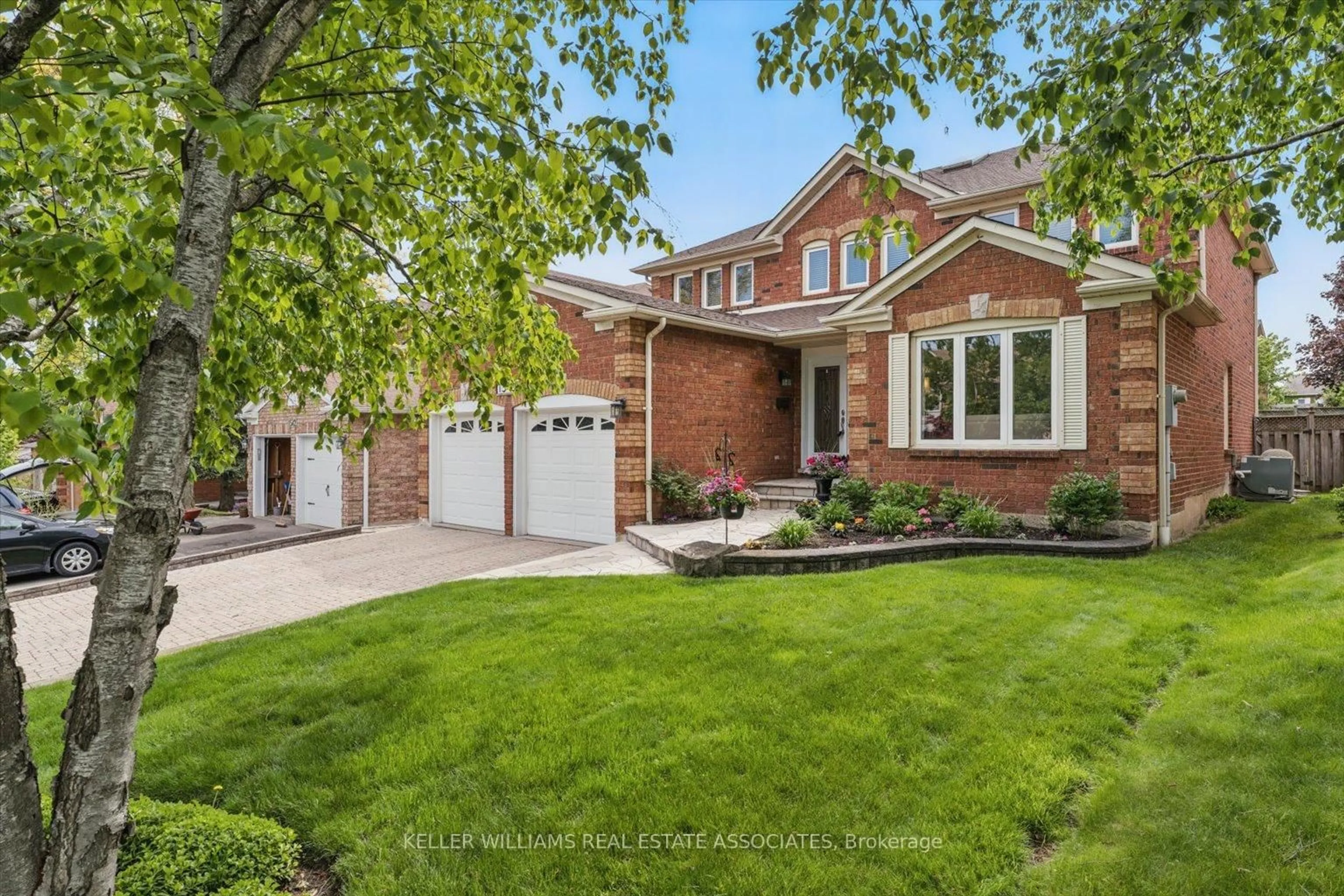 Home with brick exterior material, street for 1546 Hollywell Ave, Mississauga Ontario L5N 4P5