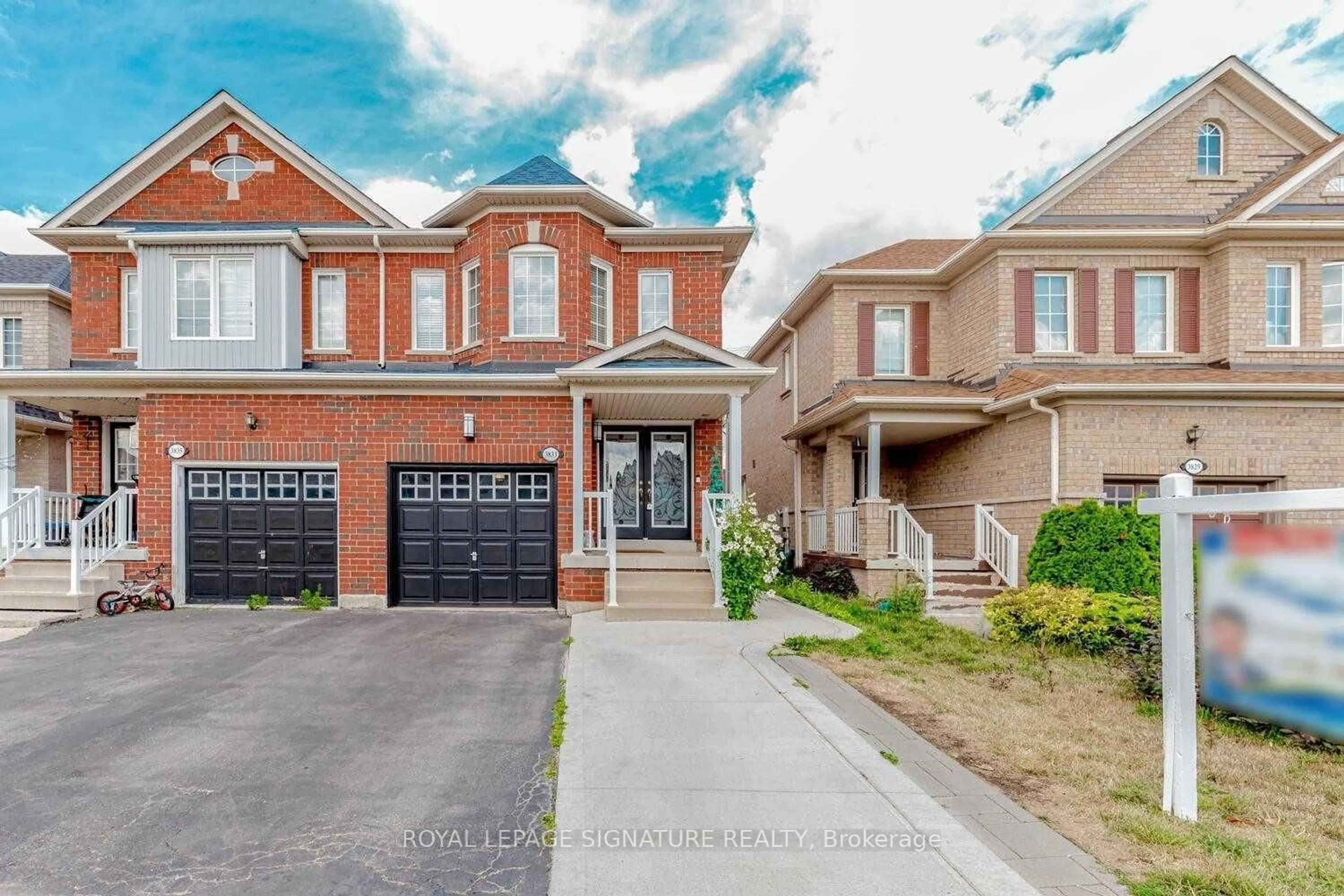 Home with brick exterior material, street for 3833 Partition Rd, Mississauga Ontario L5N 8N2