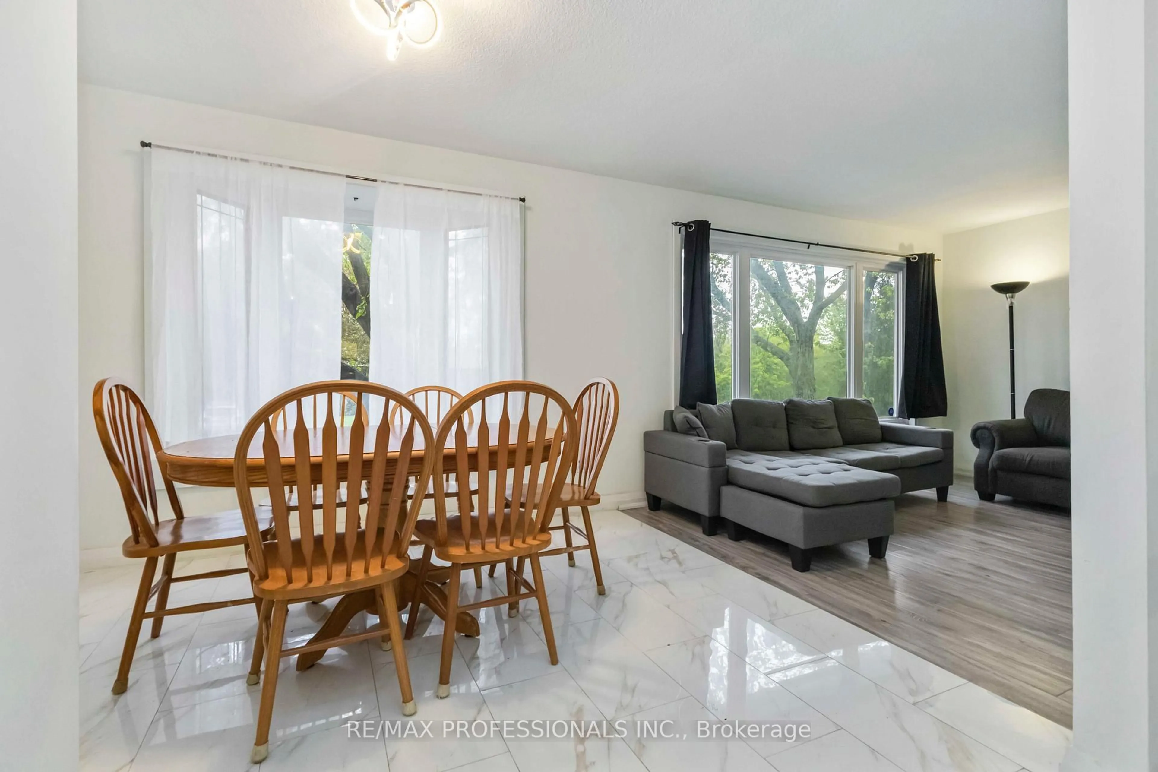 Dining room, unknown for 21 Caulfield Rd, Toronto Ontario M9W 1X1