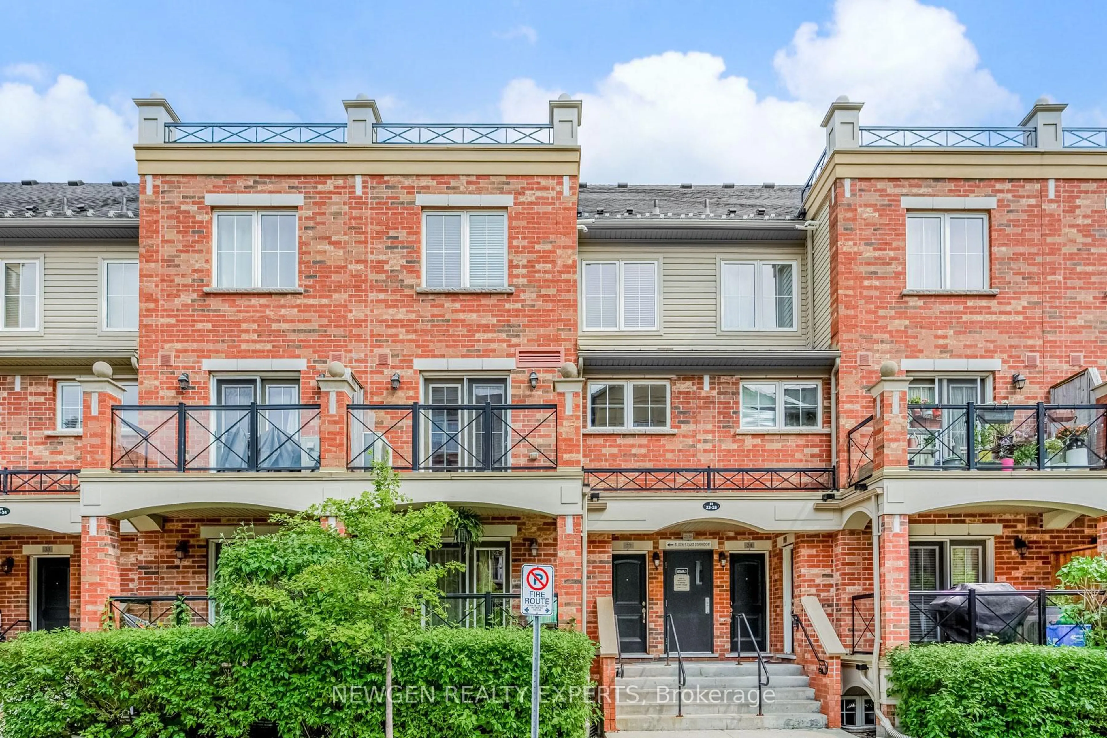 Home with brick exterior material, street for 51 Hays Blvd #27, Oakville Ontario L6H 0J1