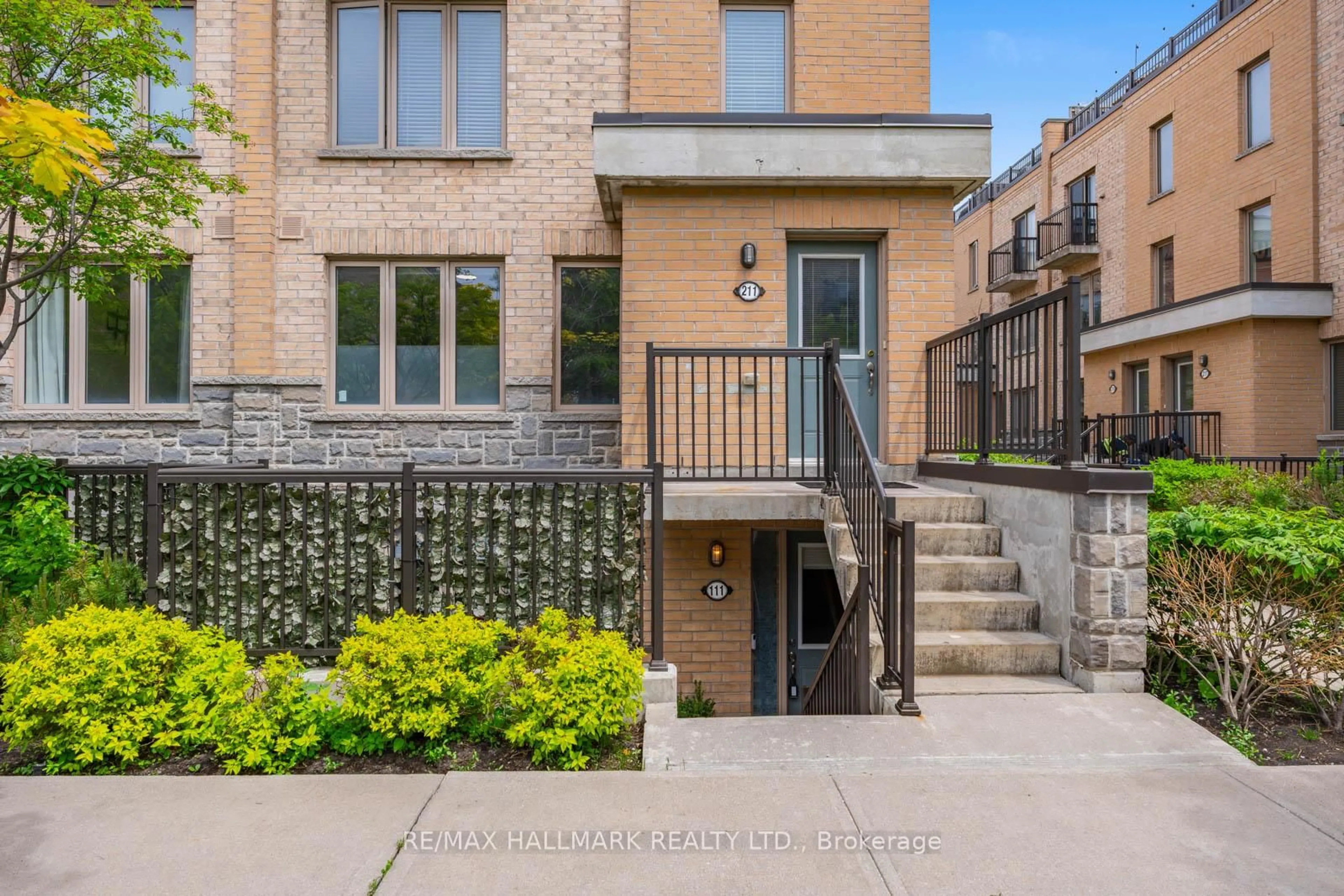 Unknown for 9 Foundry Ave #111, Toronto Ontario M6H 0B7