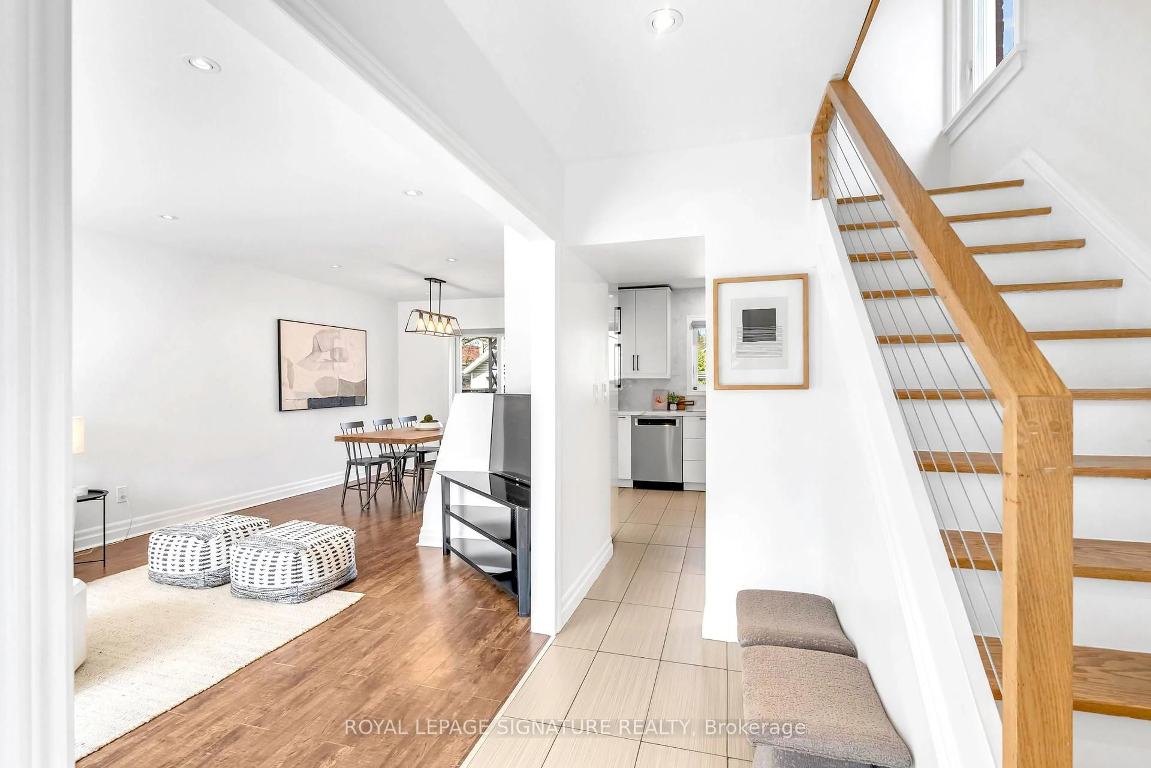 Indoor entryway for 33 Nineteenth St, Toronto Ontario M8V 3L4