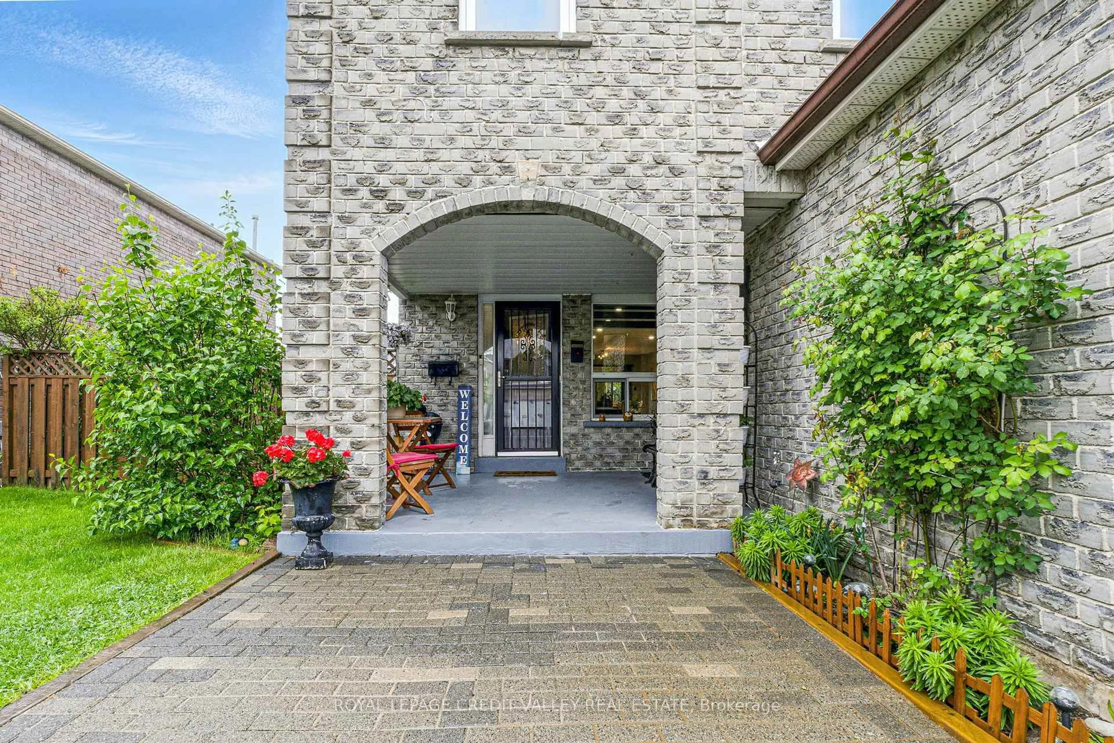 Unknown for 24 Sandmere Ave, Brampton Ontario L6Z 4B3