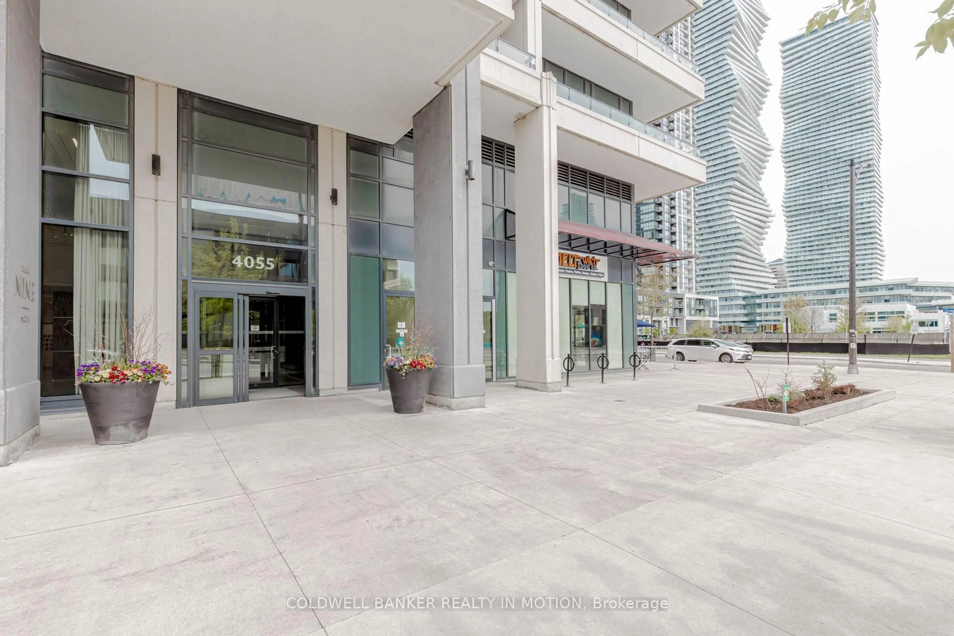 Indoor foyer for 4055 Parkside Village Dr #3212, Mississauga Ontario L5B 0K2